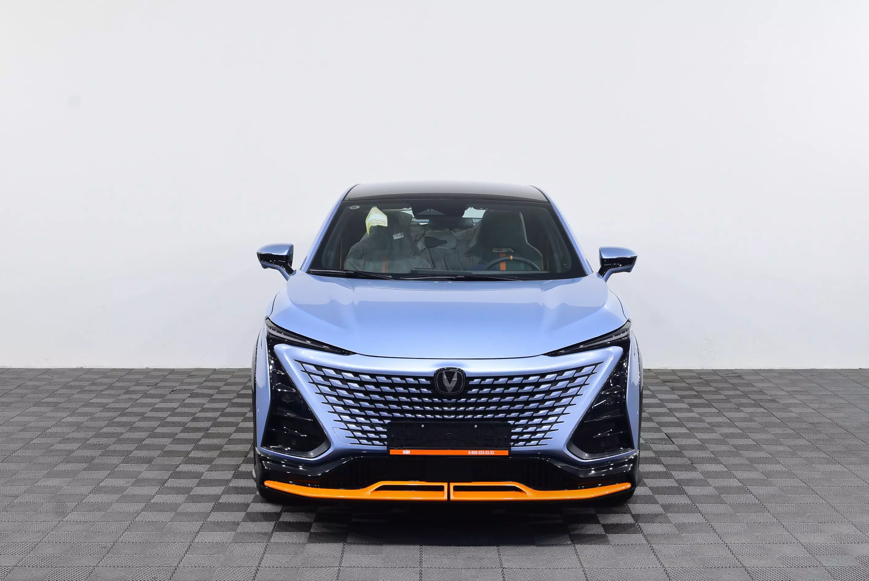 Автосалон: Changan UNI-T