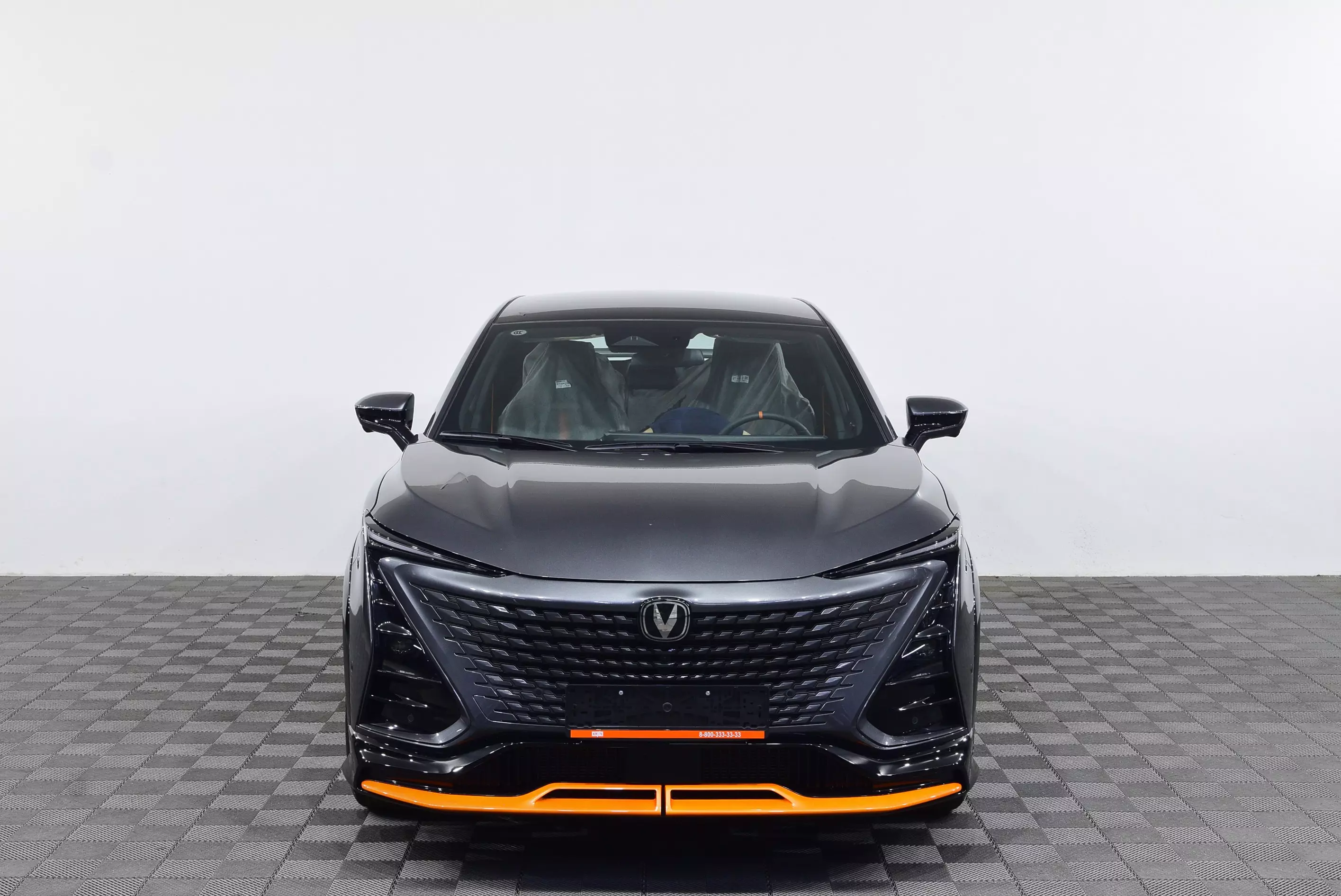 Автосалон: Changan UNI-T