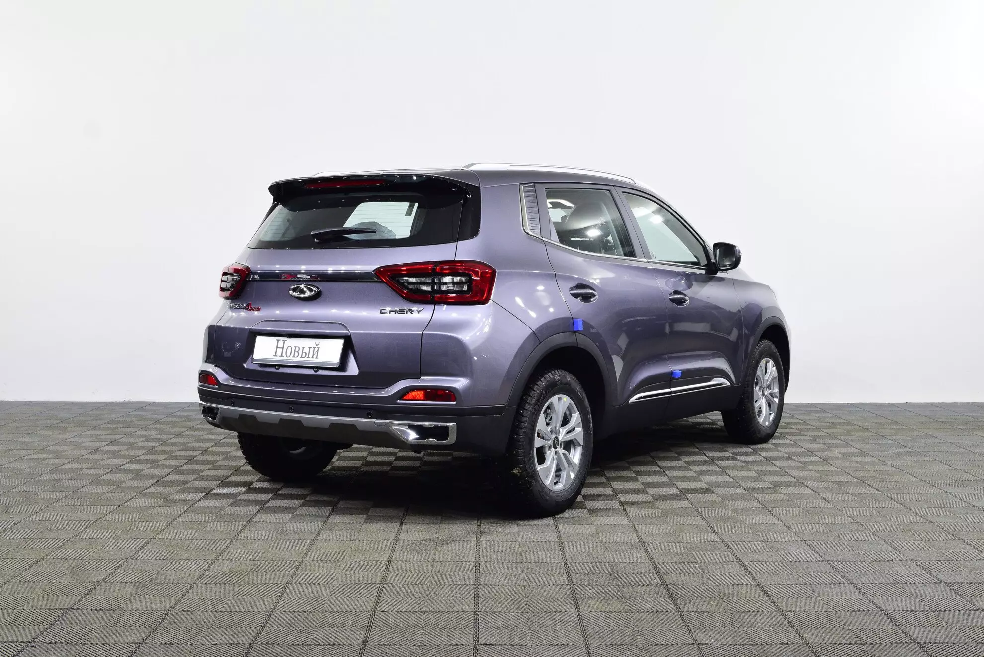 Автосалон: Chery Tiggo 4 Pro