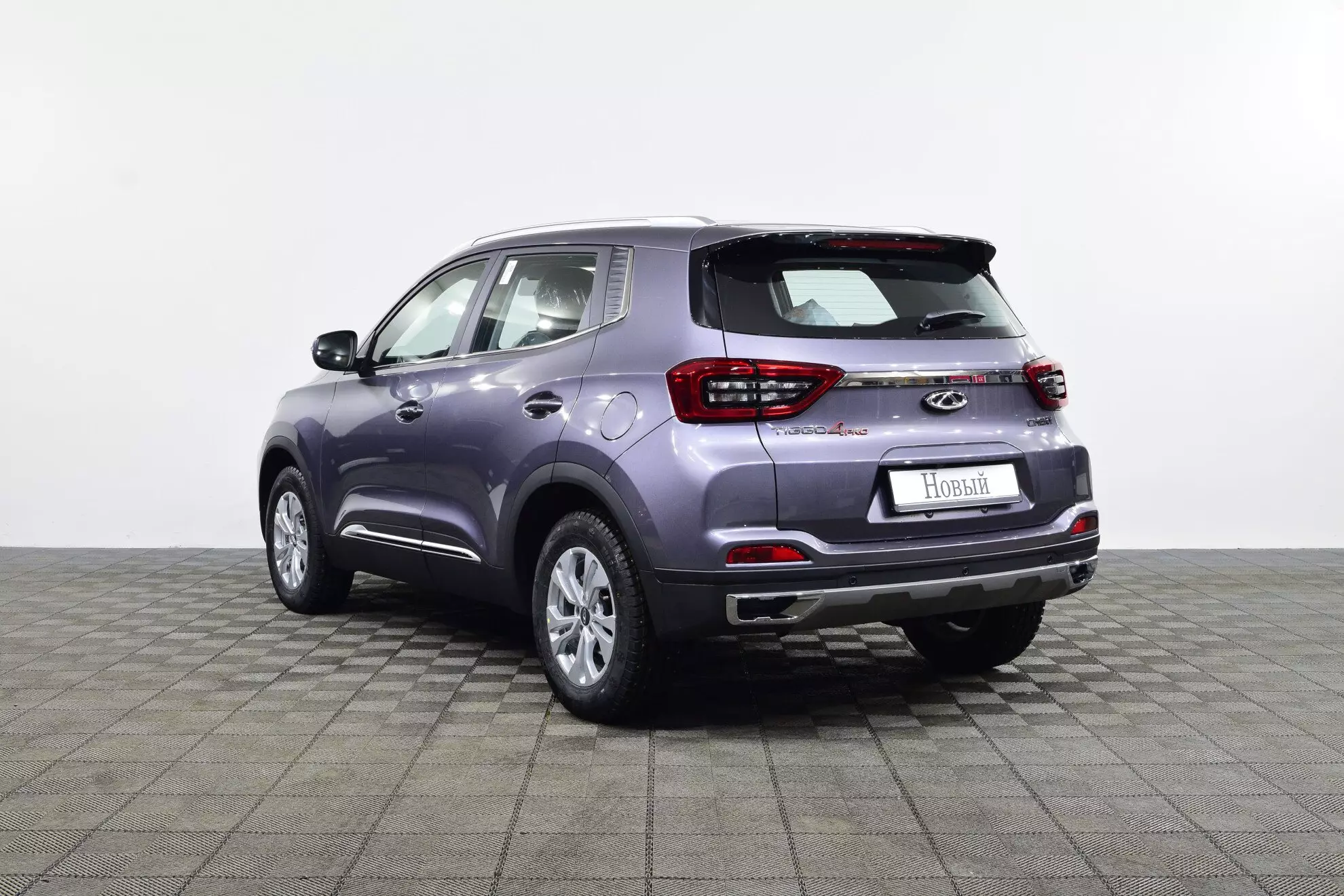 Автосалон: Chery Tiggo 4 Pro