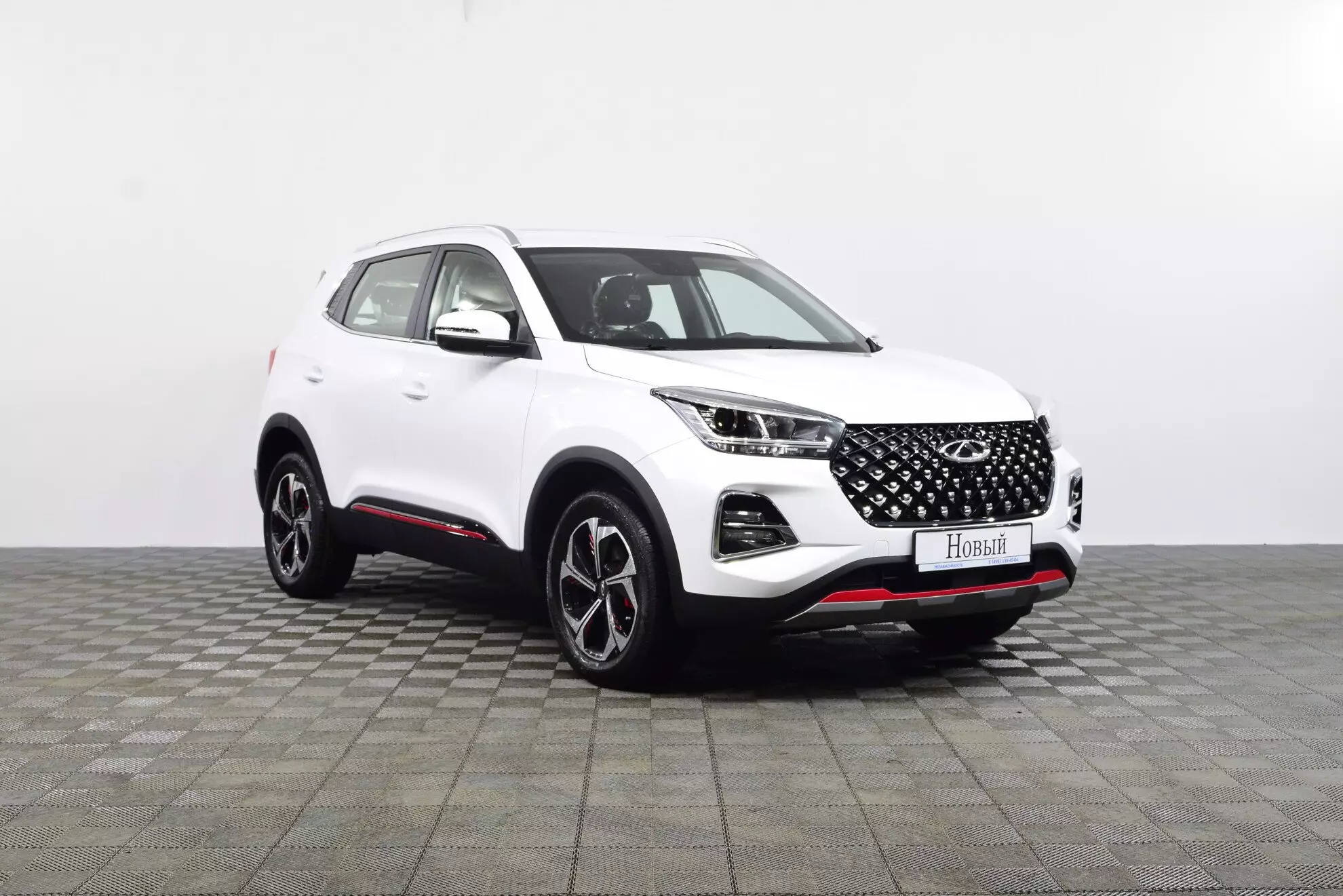 Автосалон: Chery Tiggo 4 Pro