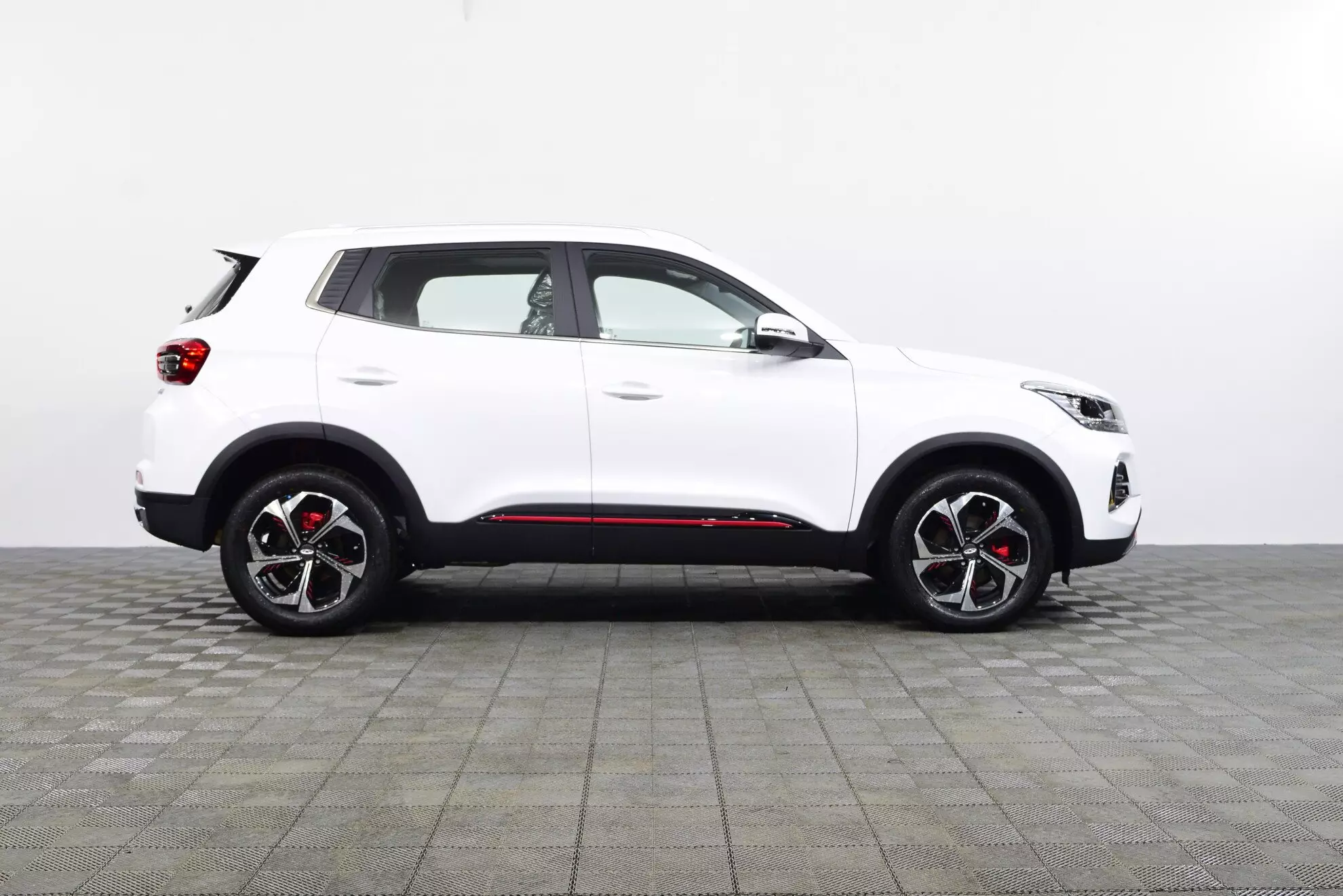 Автосалон: Chery Tiggo 4 Pro