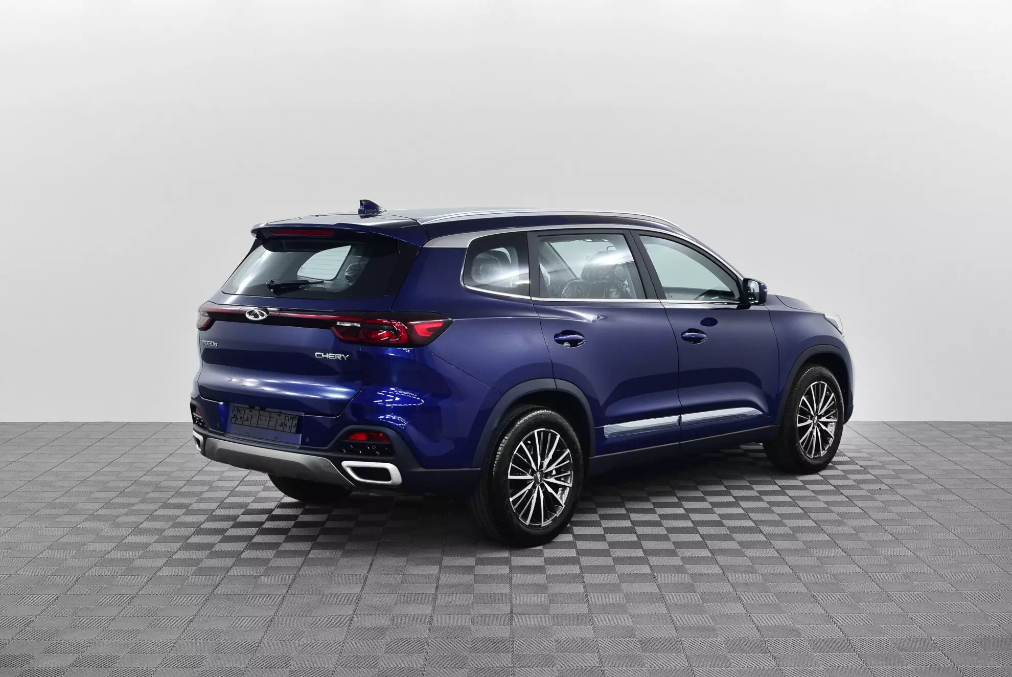 Автосалон: Chery New Tiggo 8