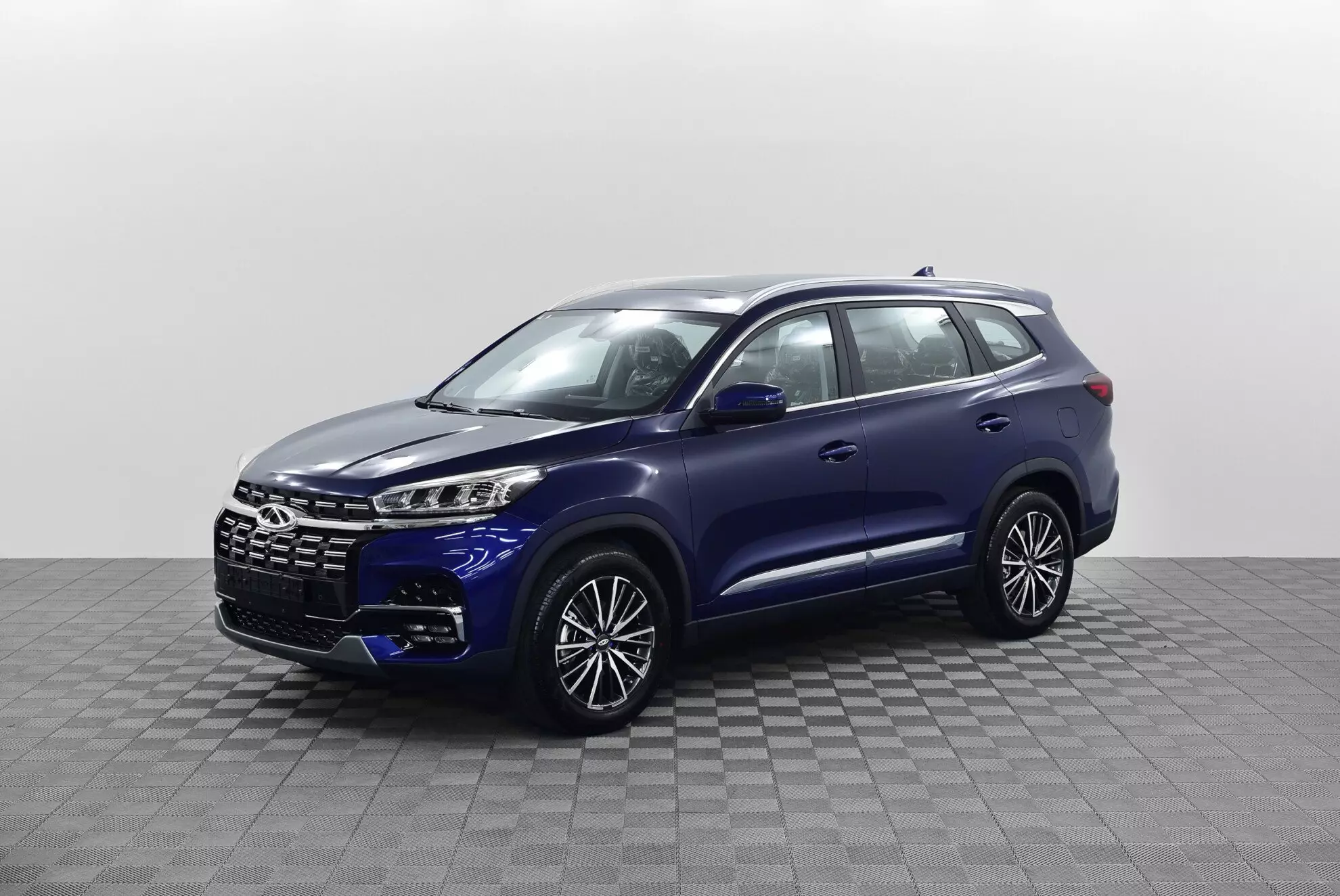 Автосалон: Chery New Tiggo 8