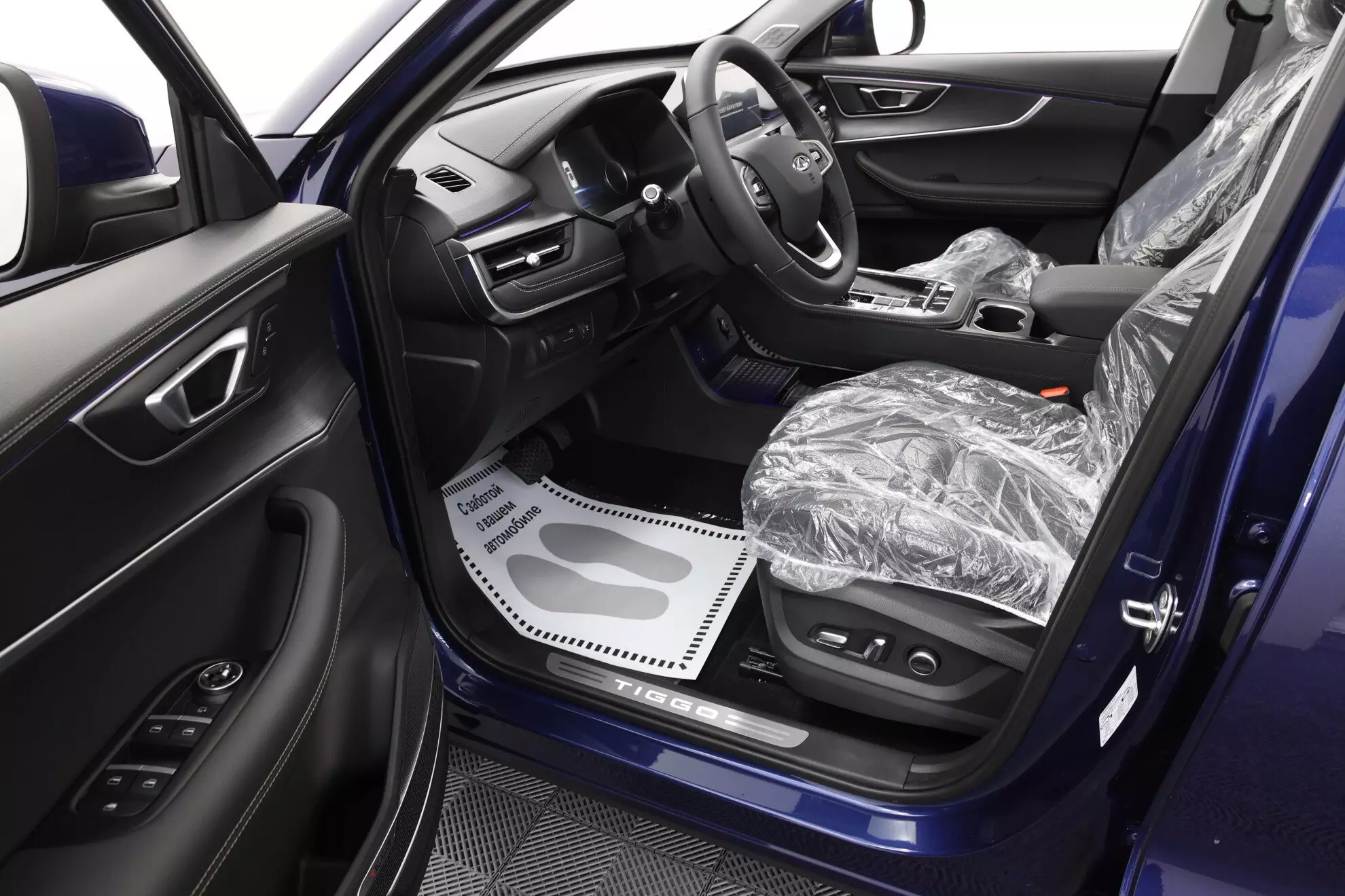 Автосалон: Chery New Tiggo 8