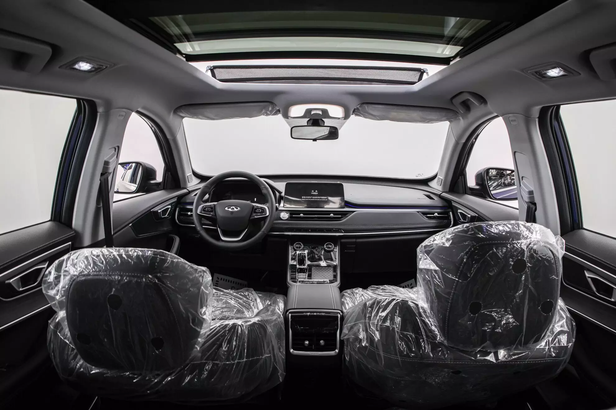 Автосалон: Chery New Tiggo 8