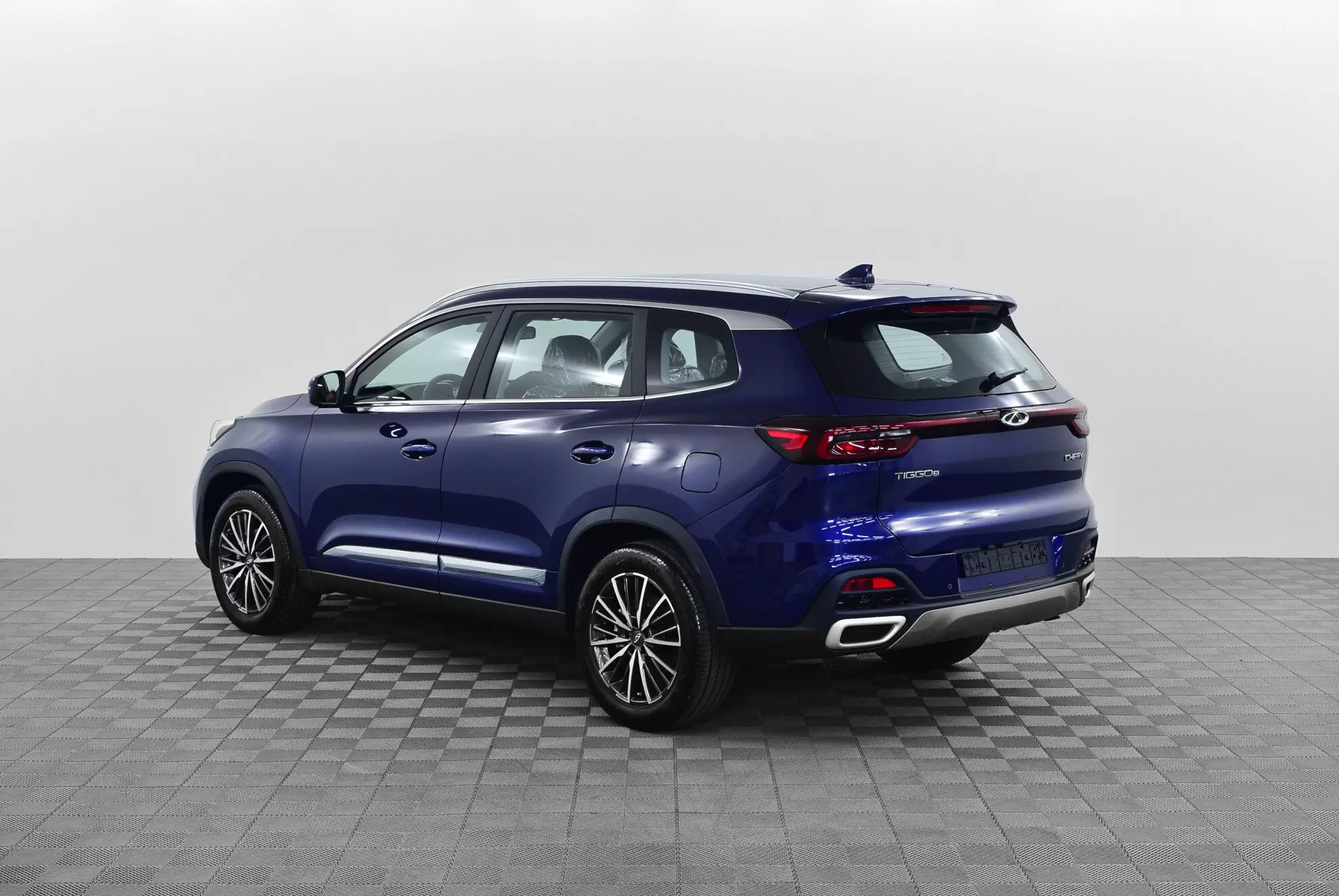 Автосалон: Chery New Tiggo 8