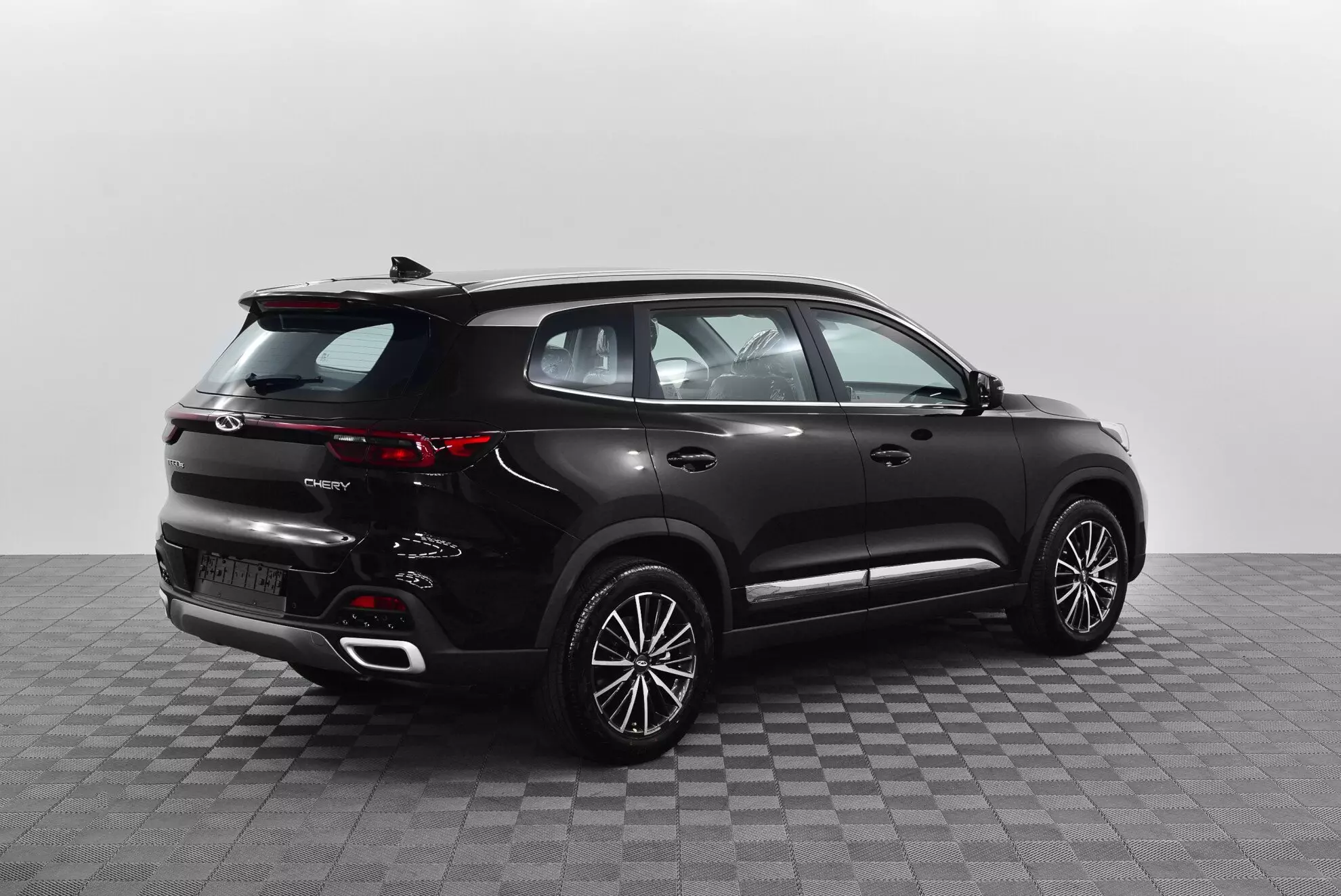 Автосалон: Chery New Tiggo 8