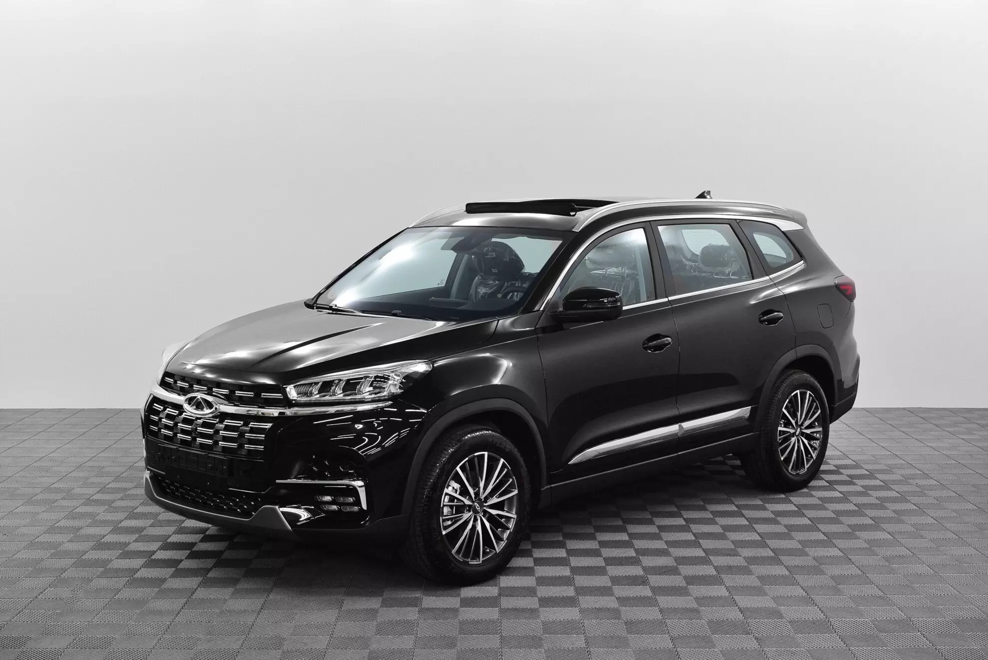 Автосалон: Chery New Tiggo 8