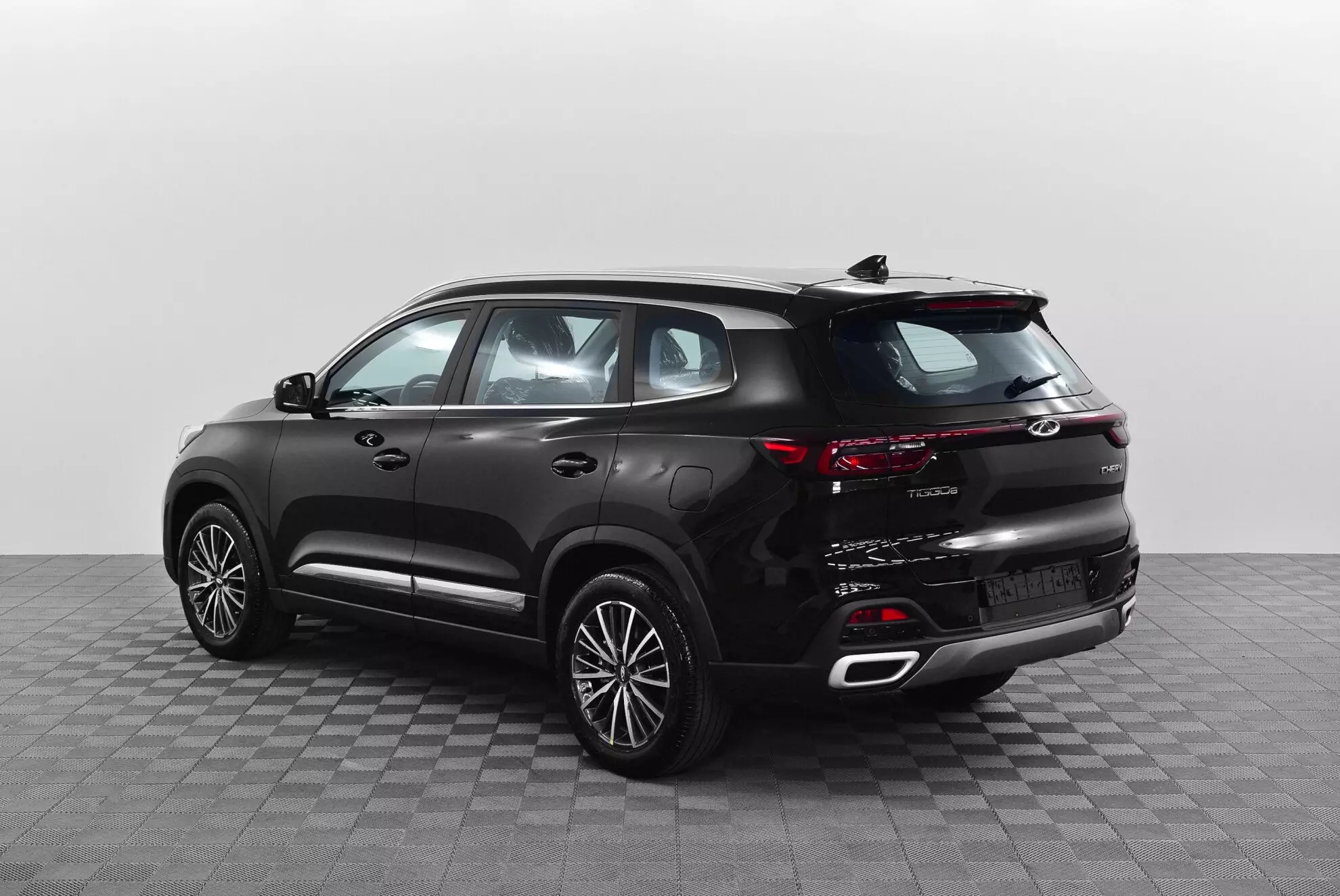 Автосалон: Chery New Tiggo 8