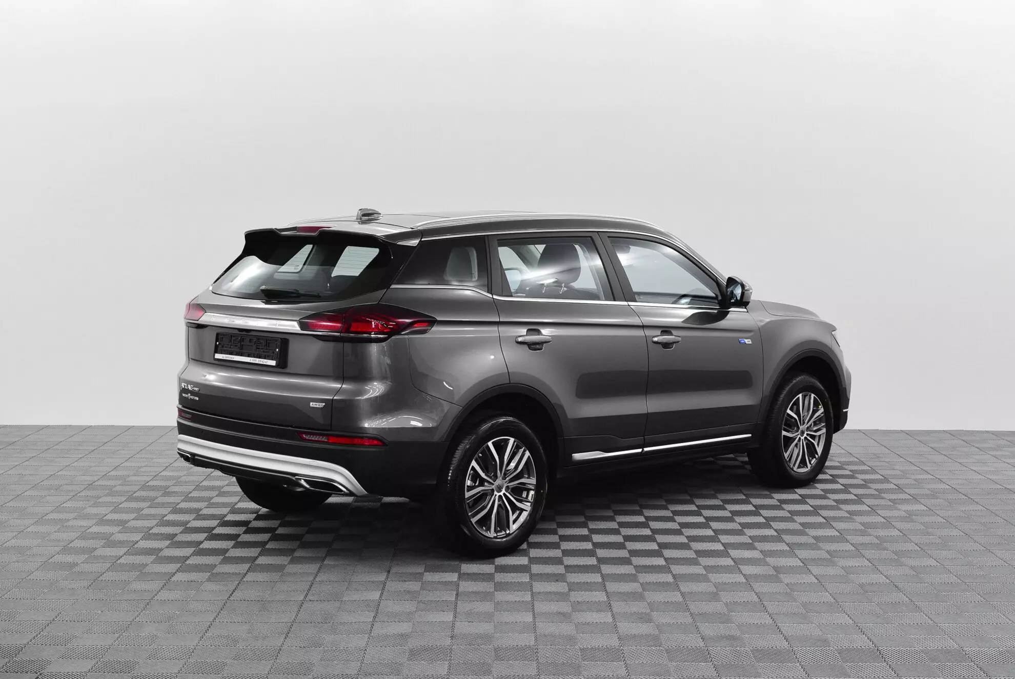 Автосалон: Geely Atlas Pro