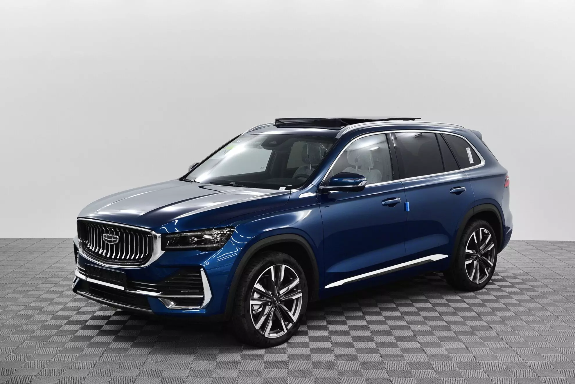 Автосалон: Geely Monjaro