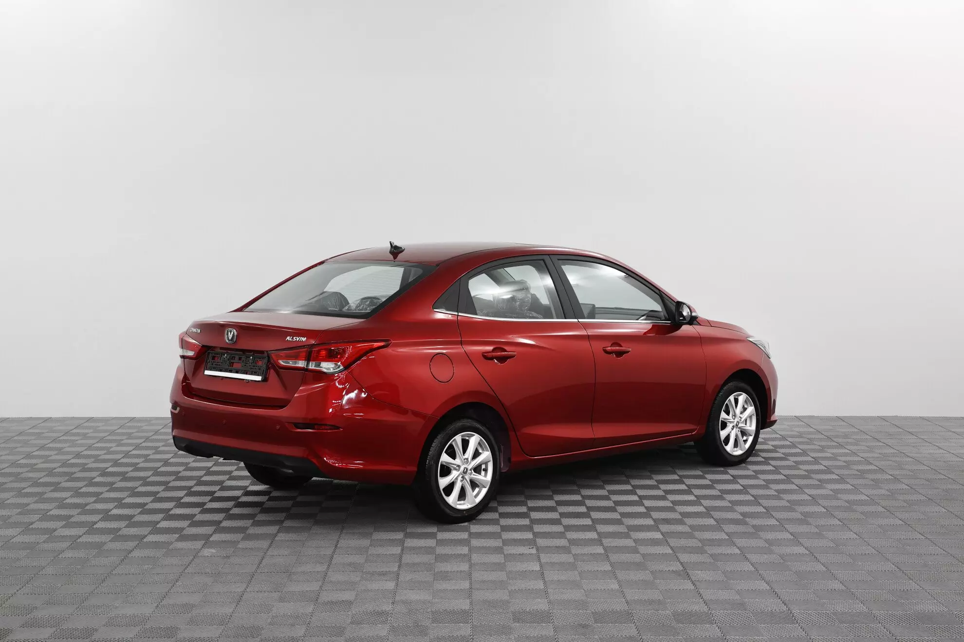 Автосалон: Changan Alsvin
