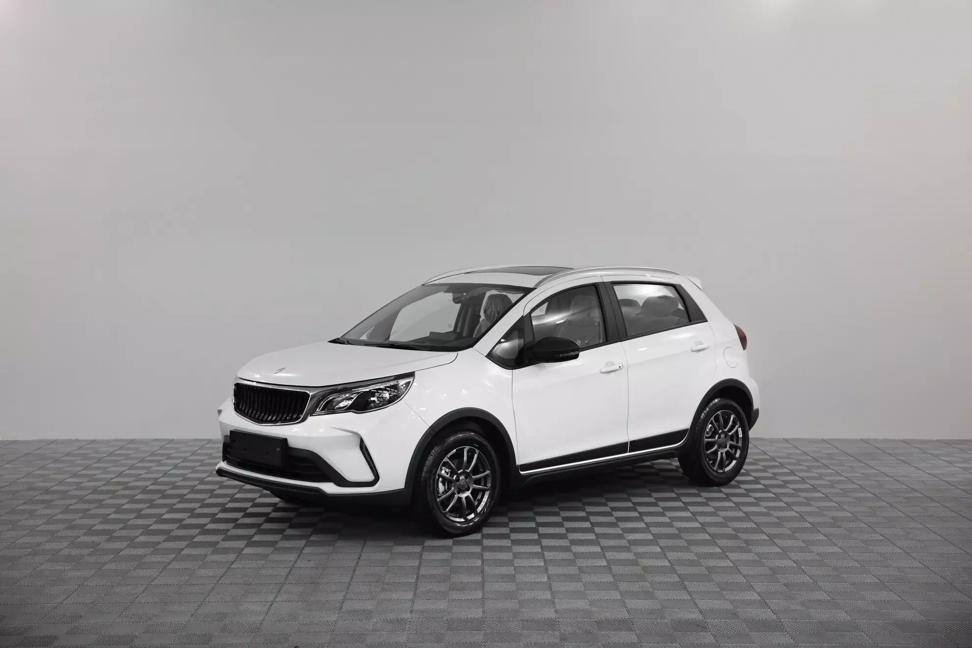 Автосалон: Livan X3 Pro