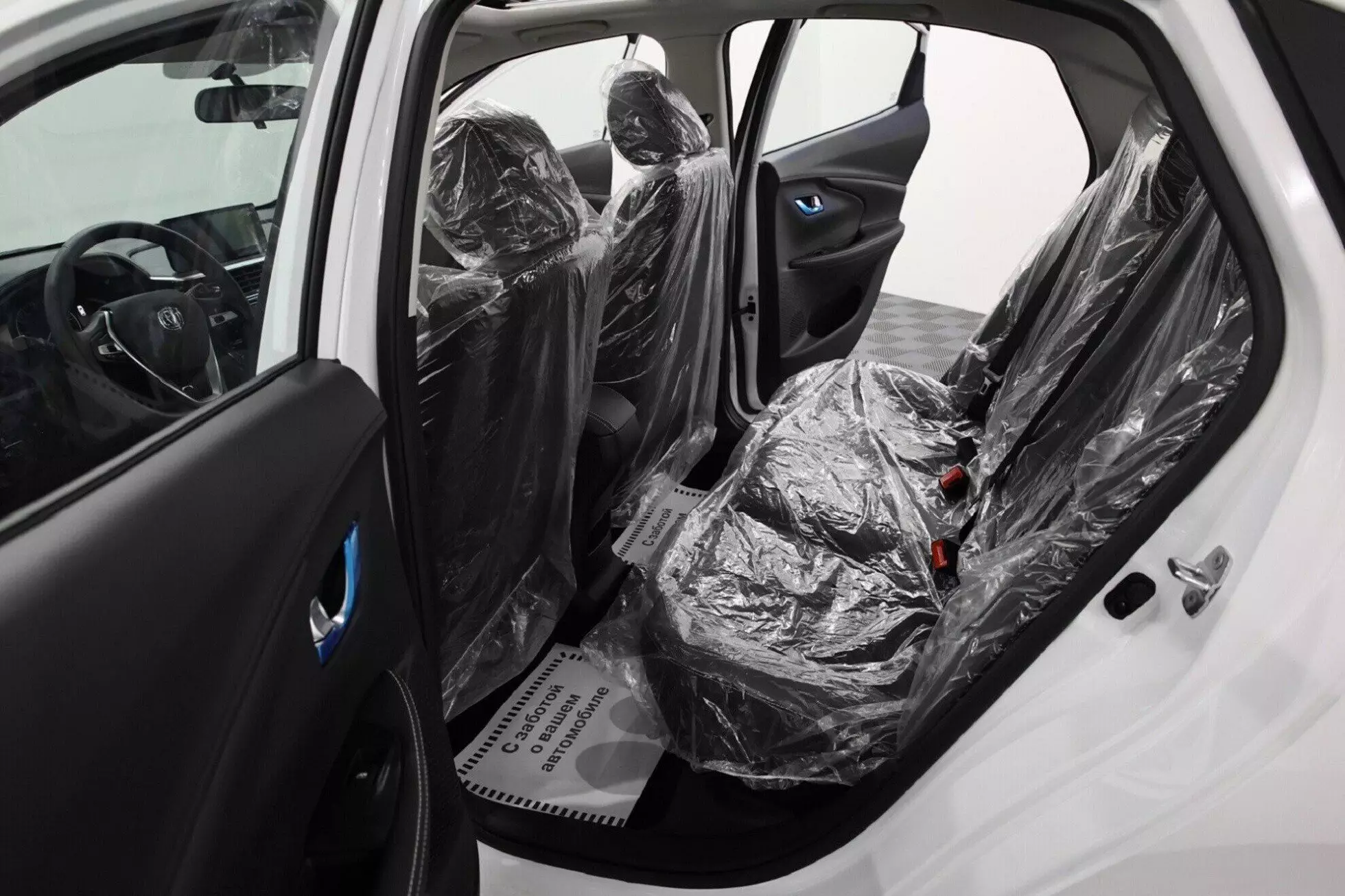 Автосалон: Changan Alsvin