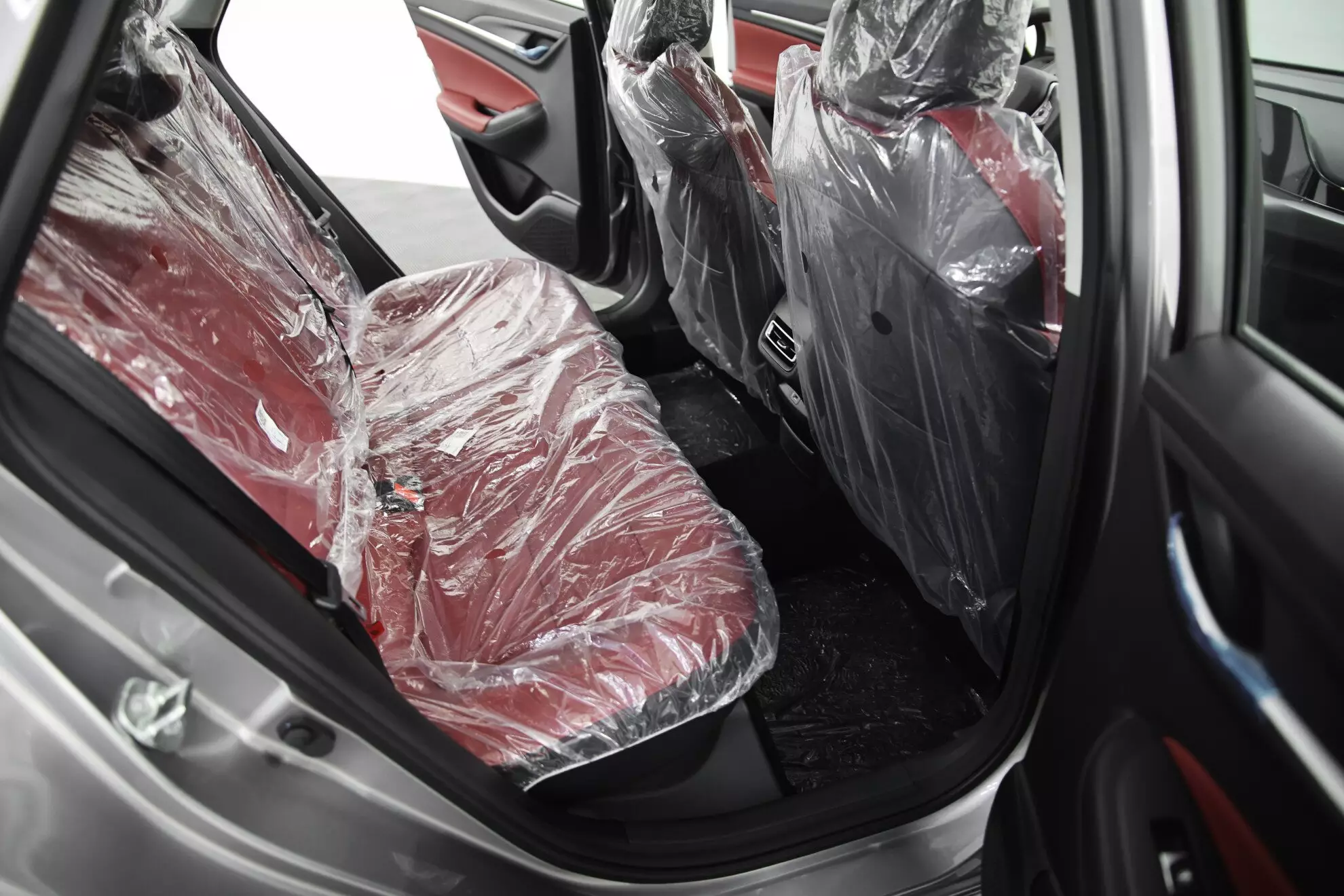 Автосалон: Changan EADOplus