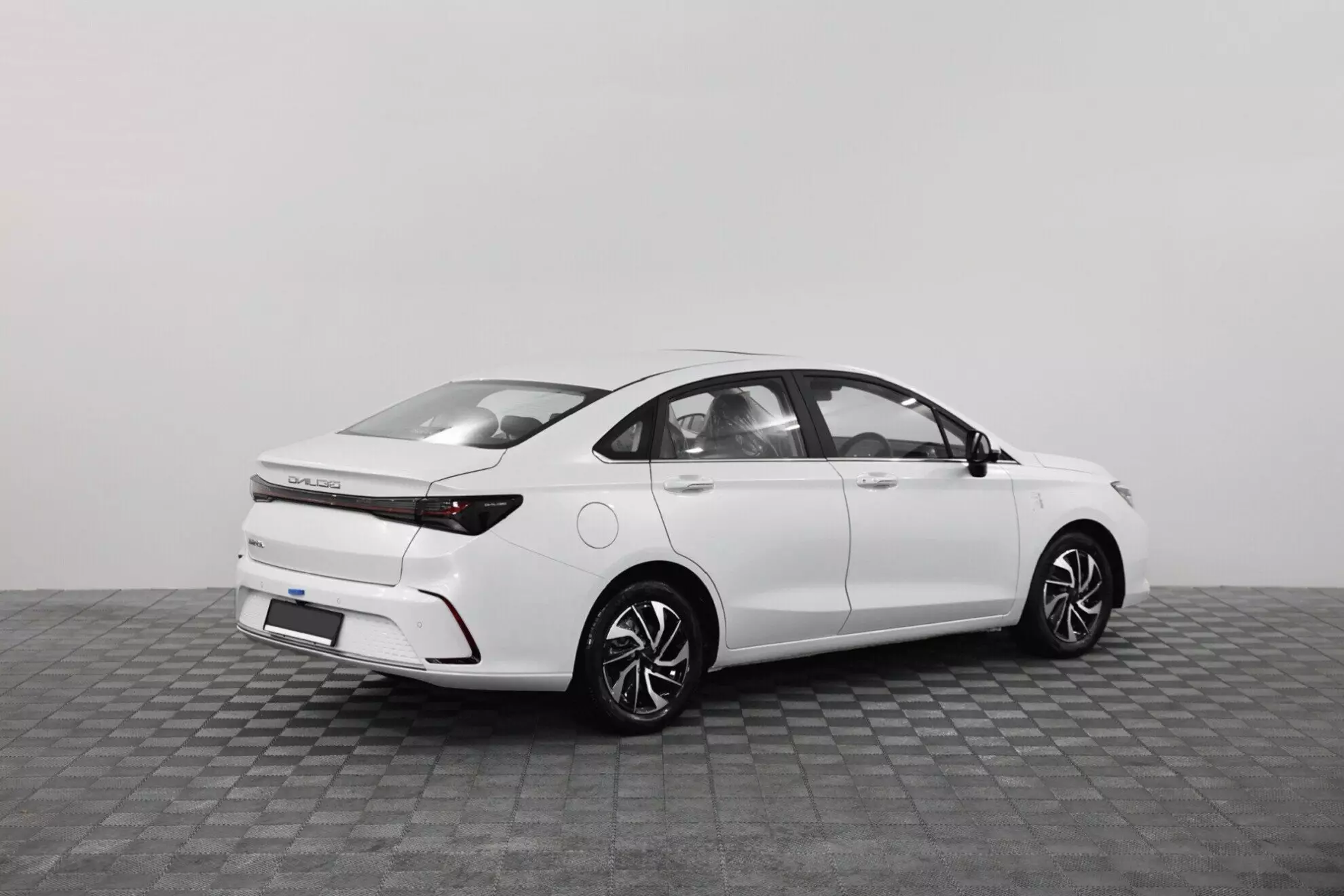 Автосалон: Baic U5 PLUS