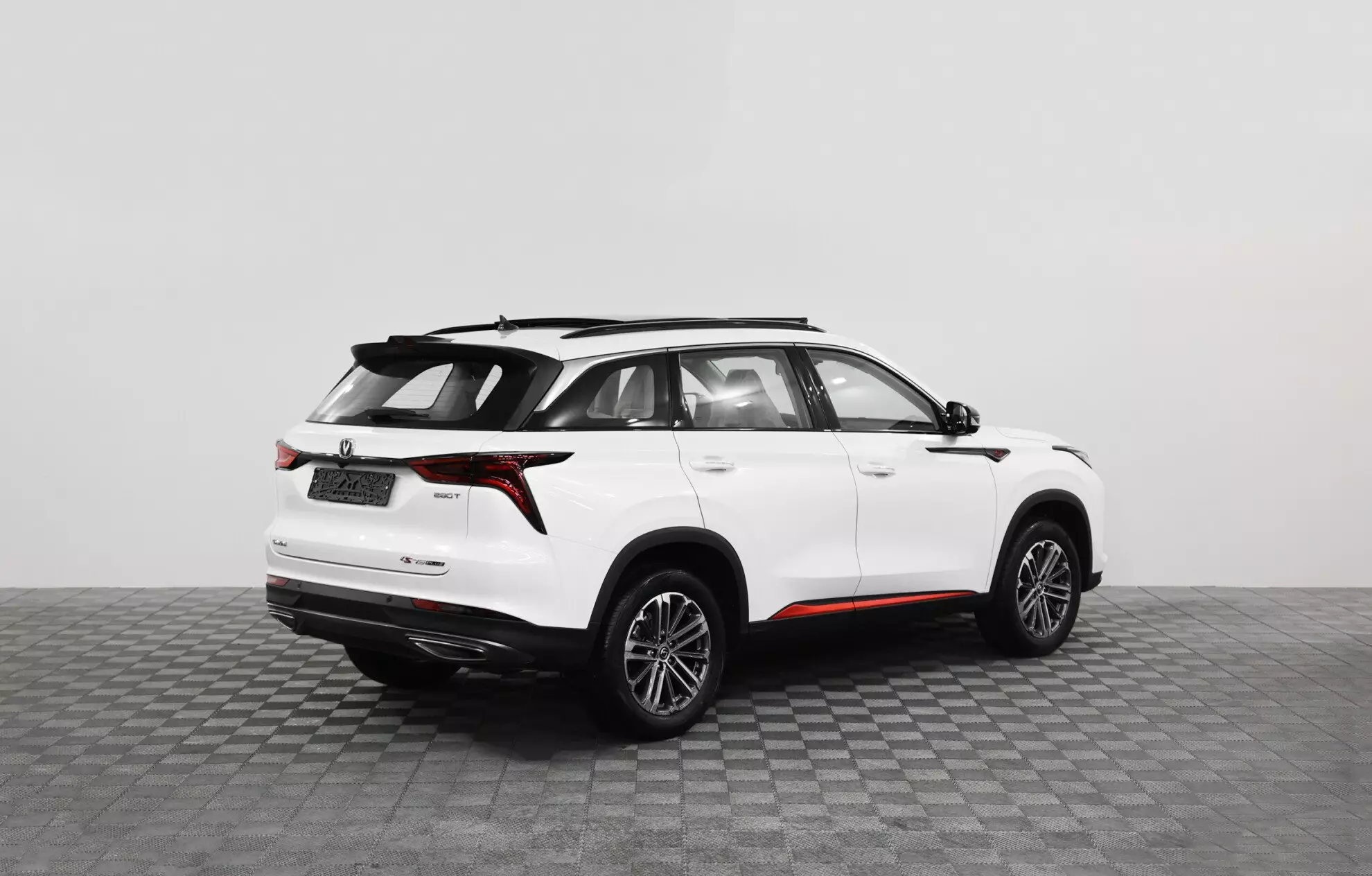 Автосалон: Changan CS75plus