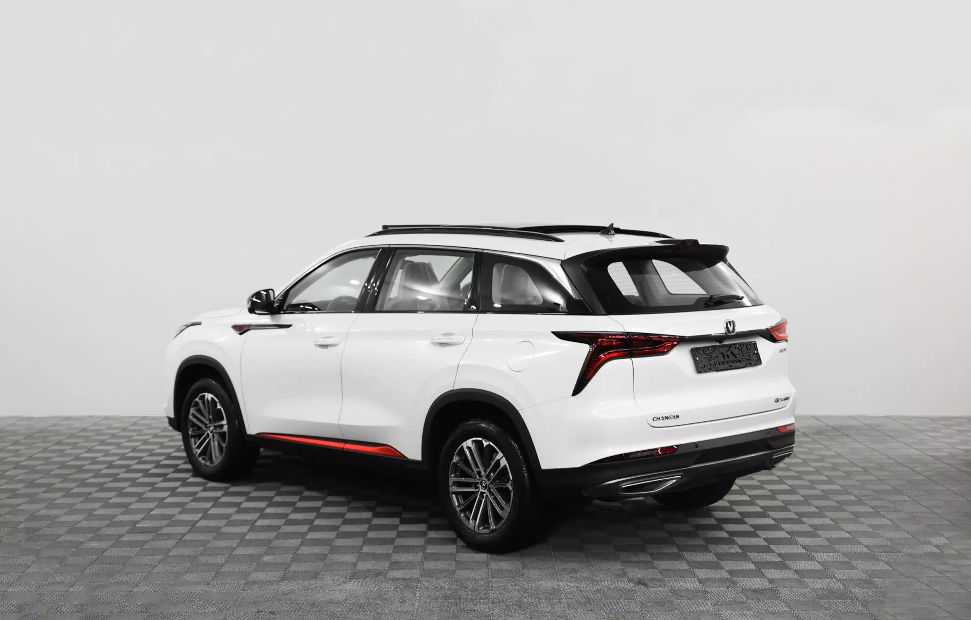Автосалон: Changan CS75plus