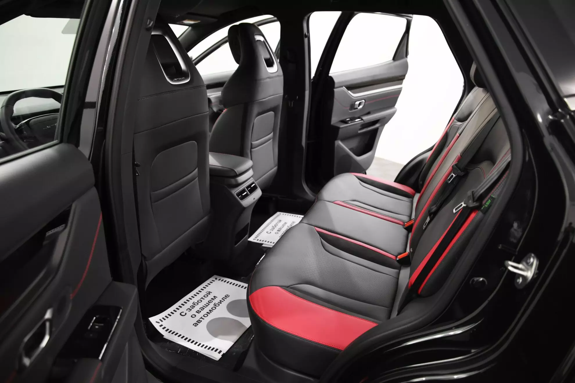 Автосалон: Jetour Dashing