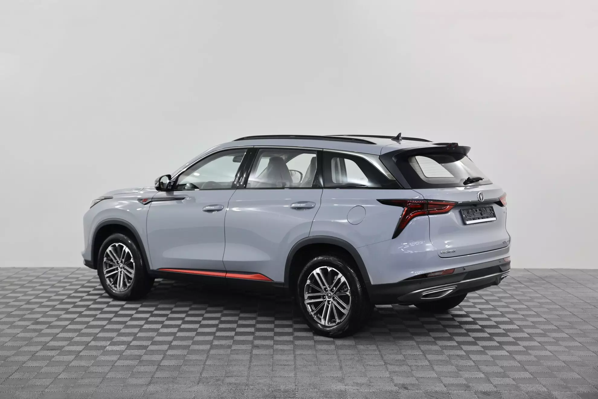 Автосалон: Changan CS75plus