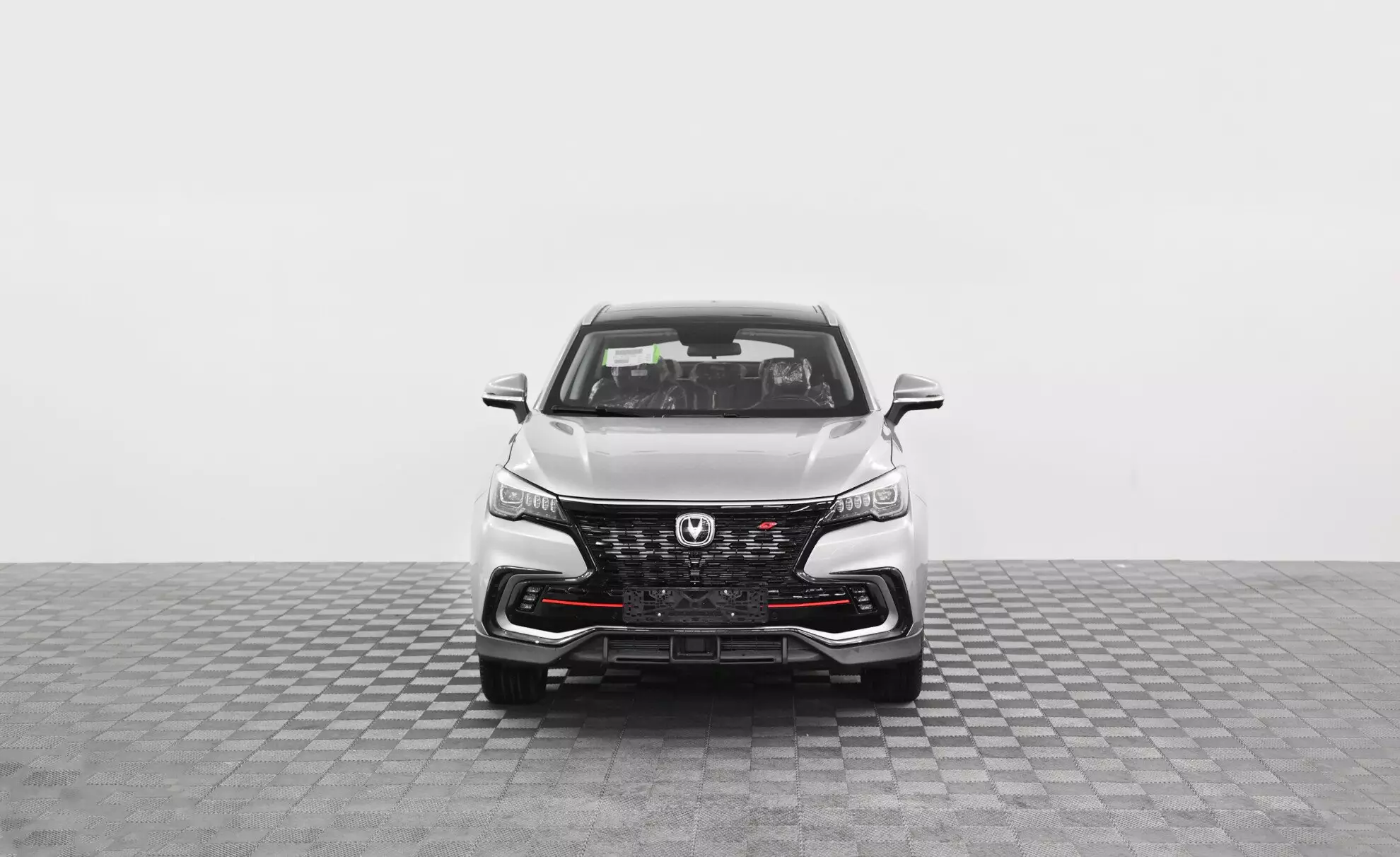 Автосалон: Changan CS85COUPE