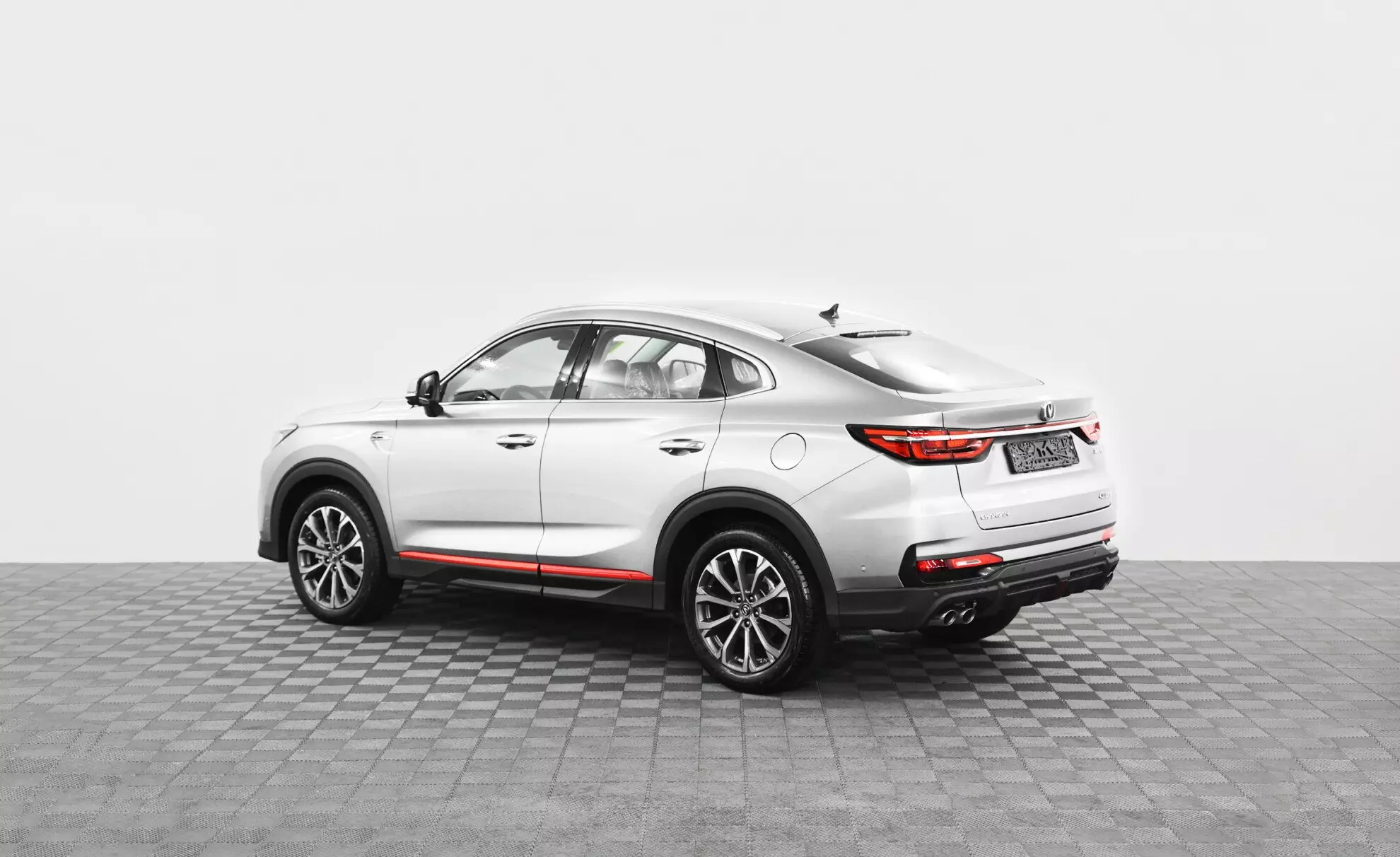 Автосалон: Changan CS85COUPE