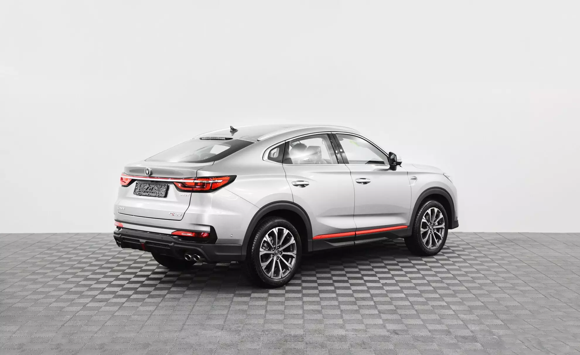 Автосалон: Changan CS85COUPE