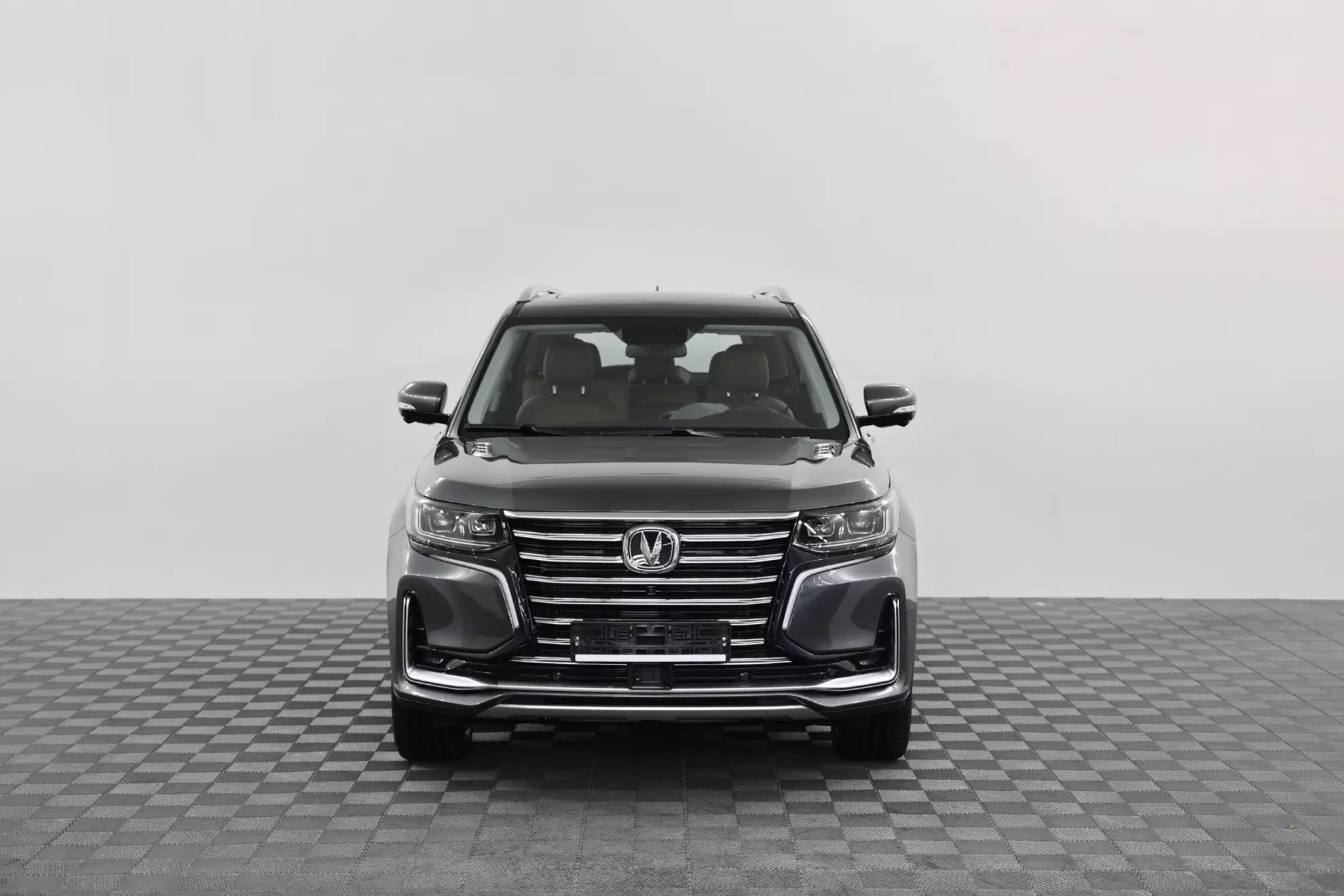 Автосалон: Changan CS95