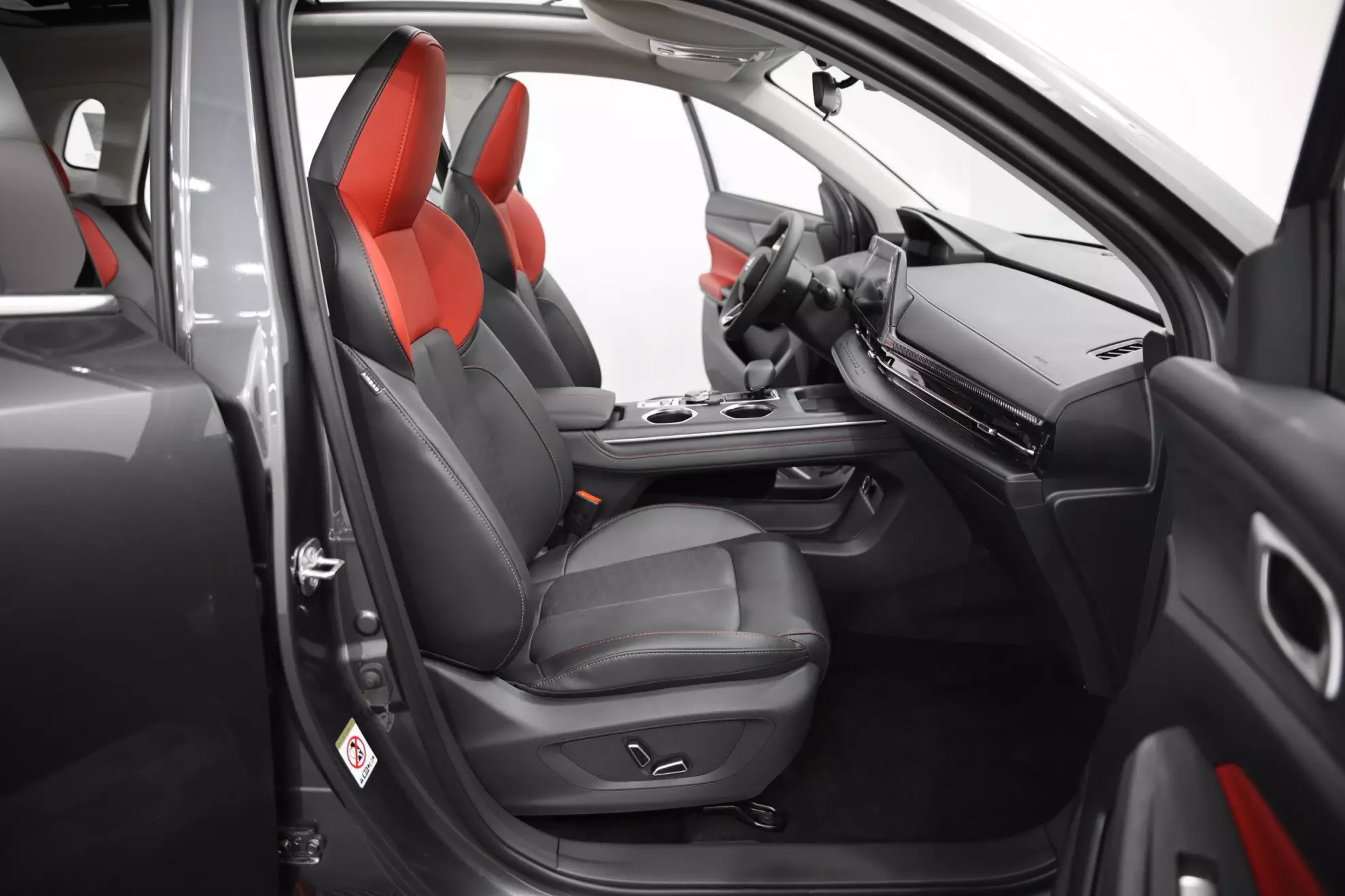 Автосалон: Changan CS55PLUS