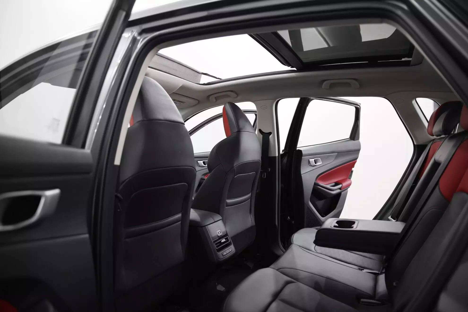 Автосалон: Changan CS55PLUS