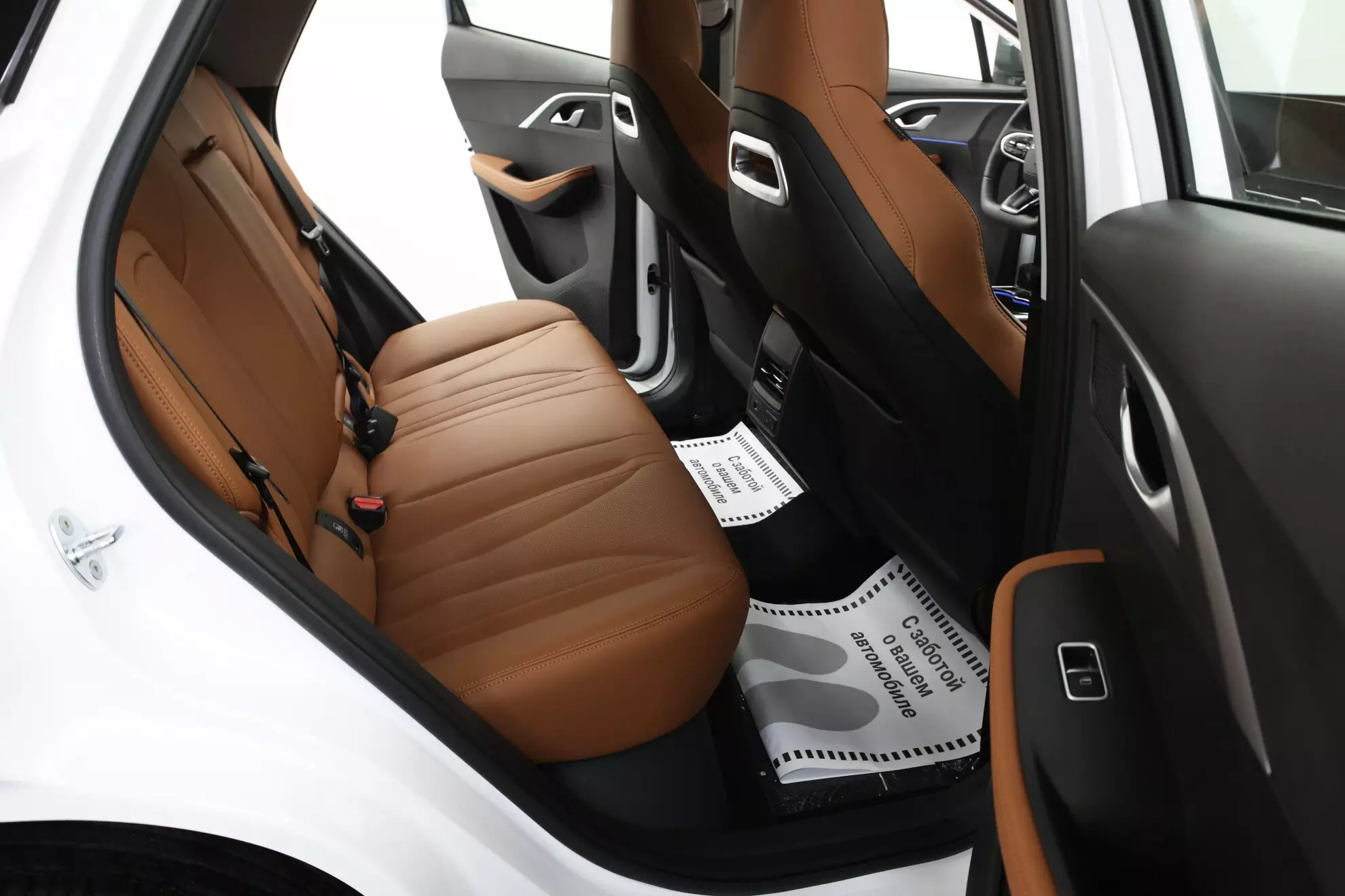 Автосалон: Omoda C5