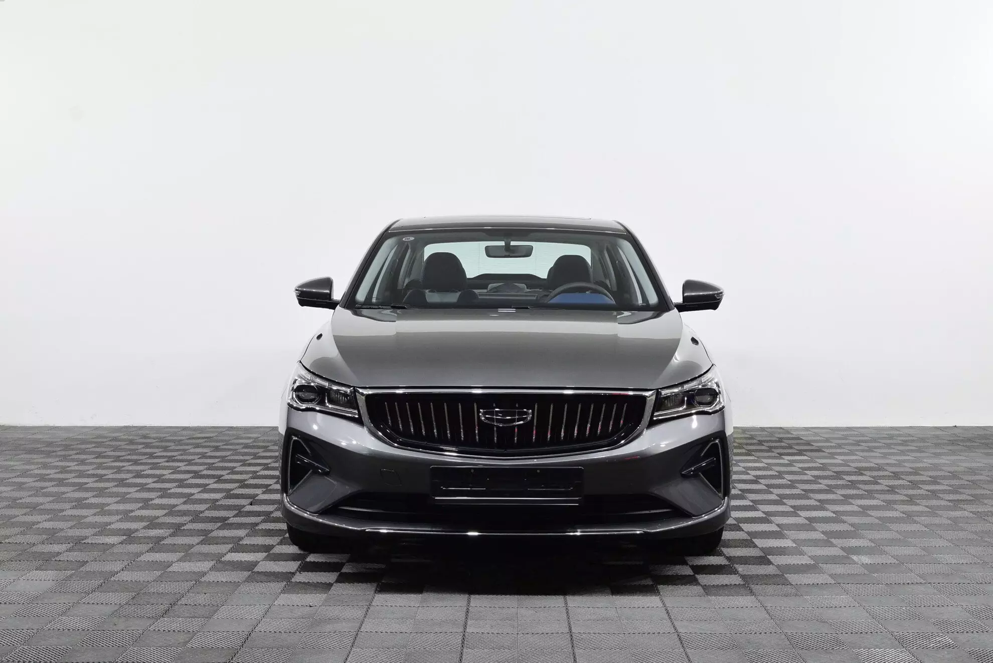 Автосалон: Geely Emgrand