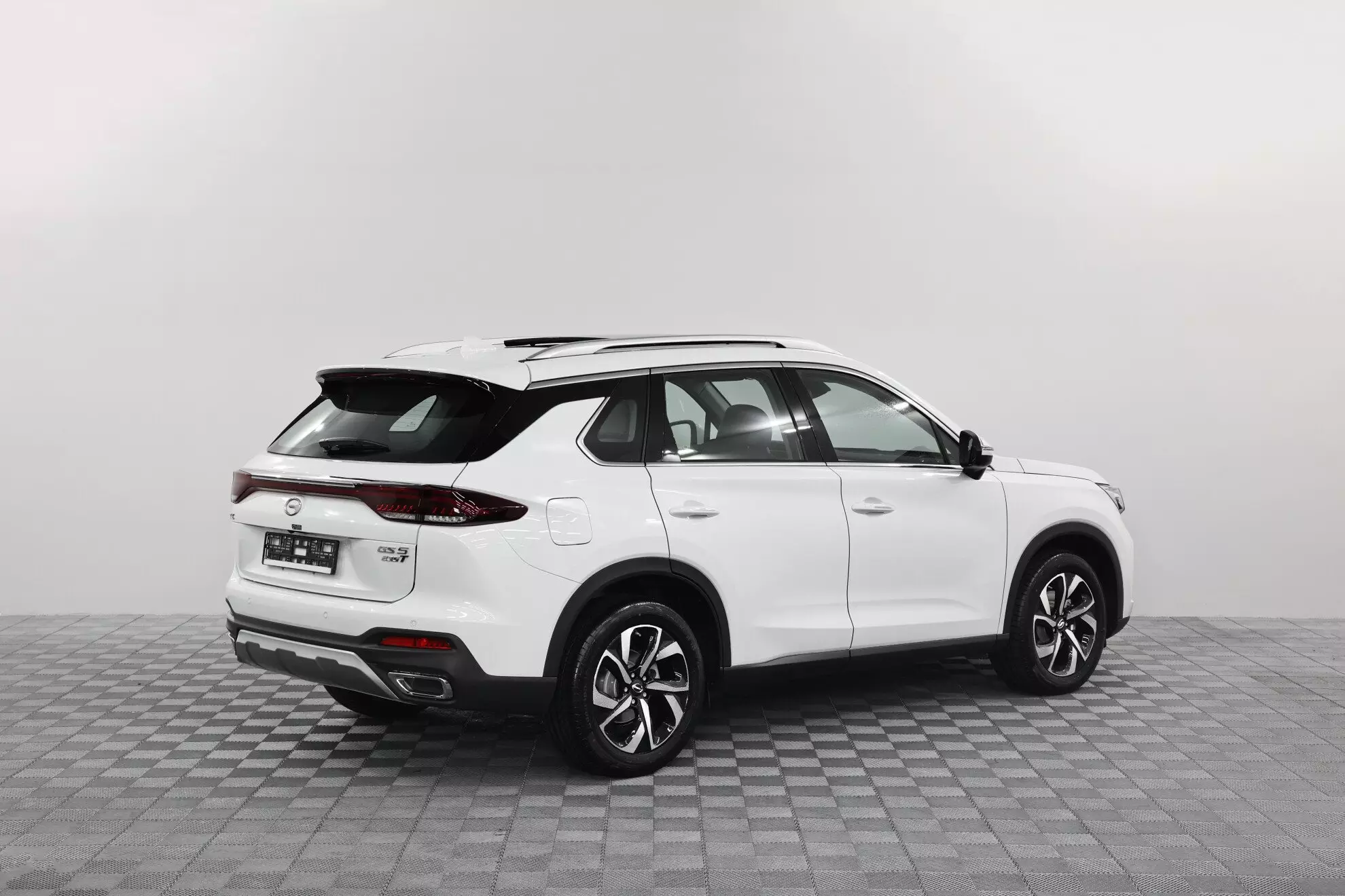 Автосалон: Gac GS5
