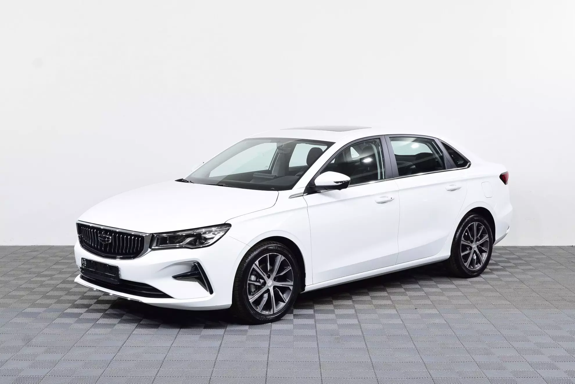Автосалон: Geely Emgrand