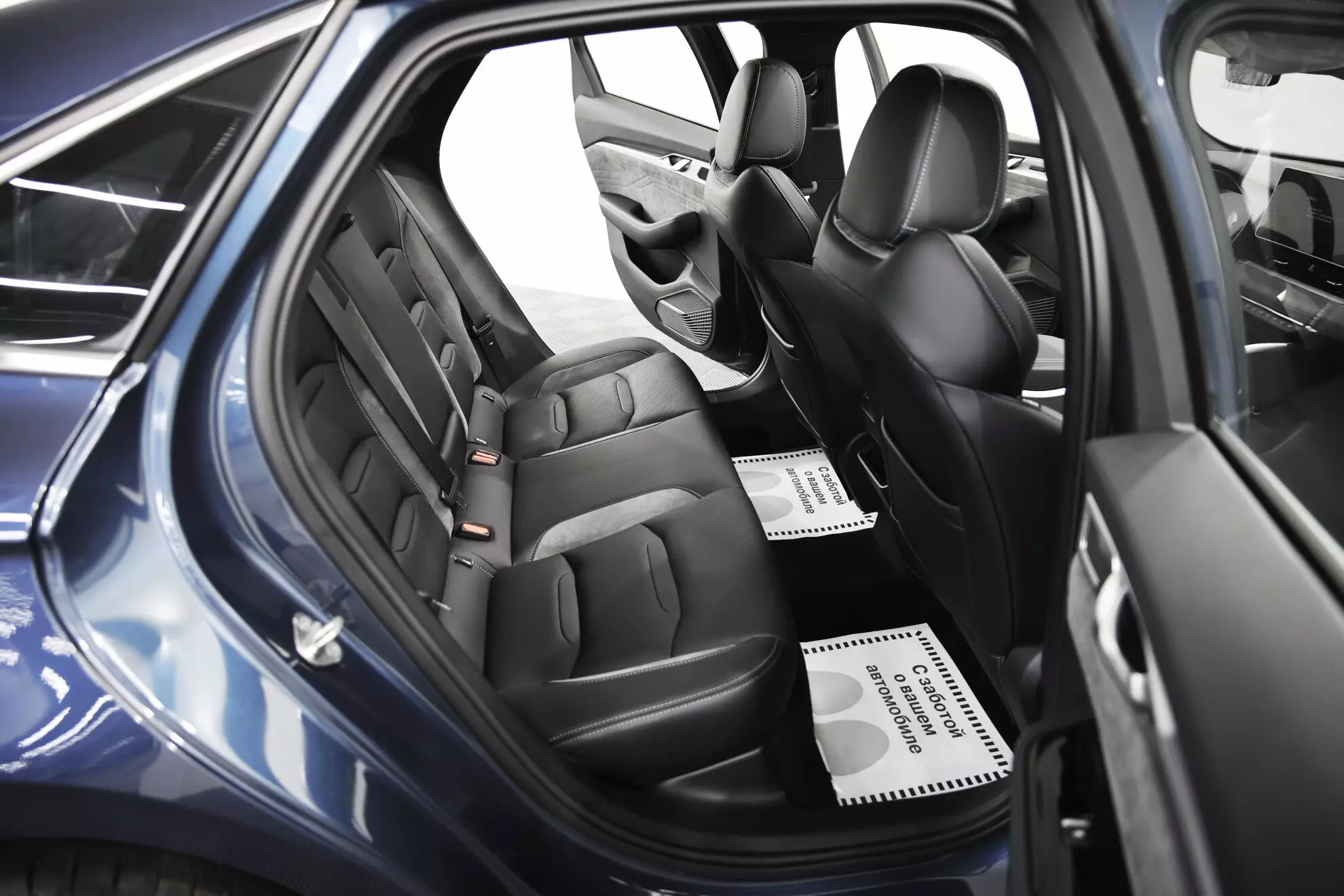 Автосалон: Geely Preface