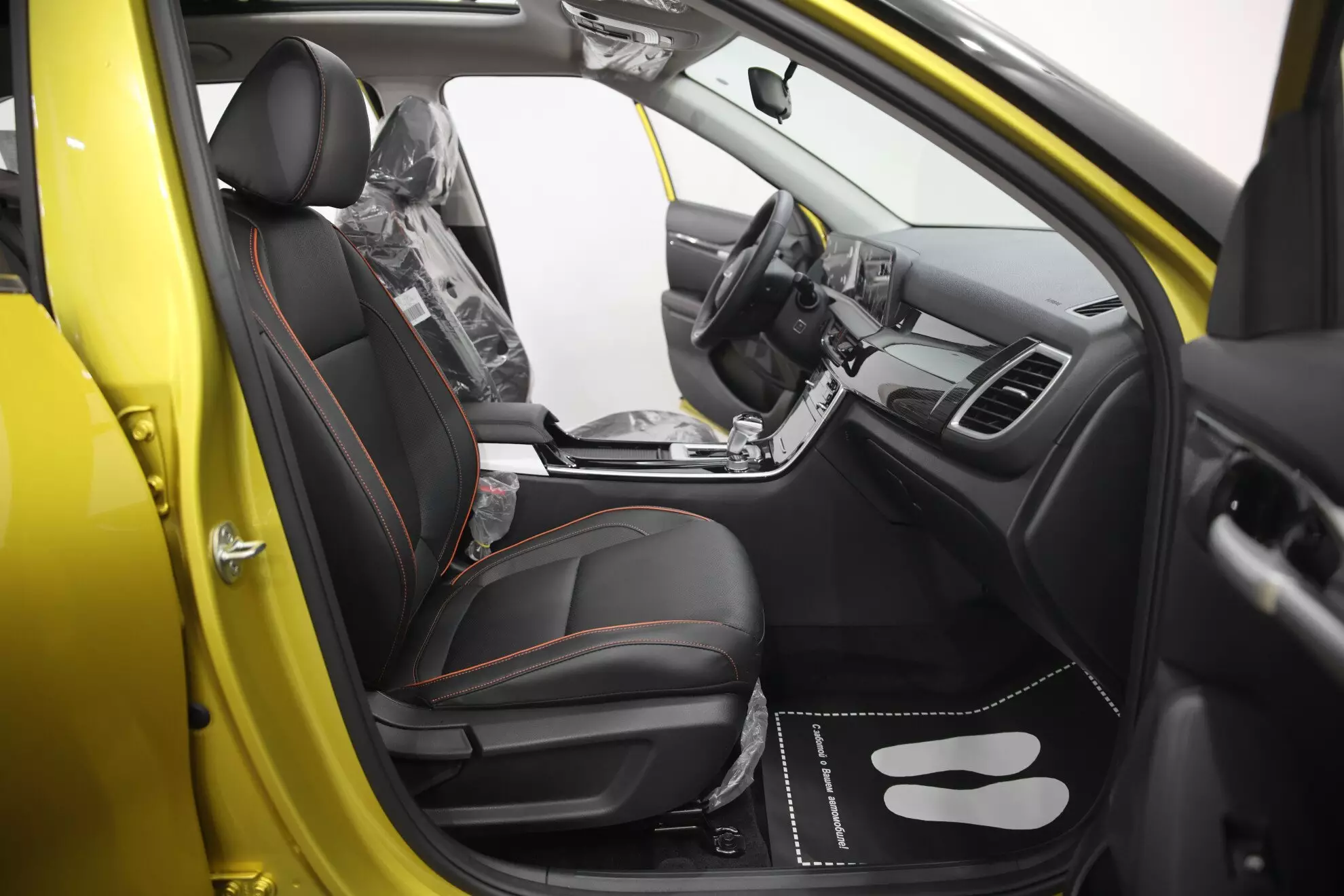 Автосалон: Kia New Seltos
