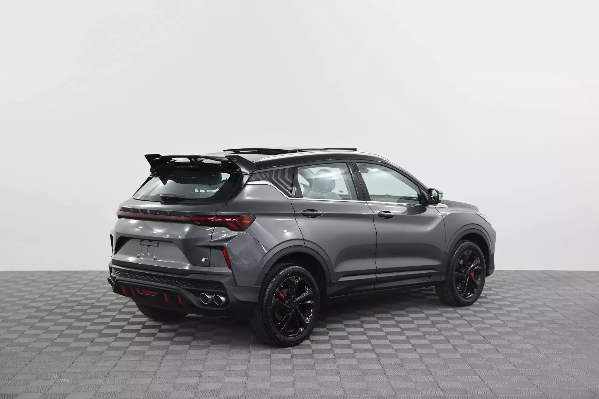 Автосалон: Geely Coolray New