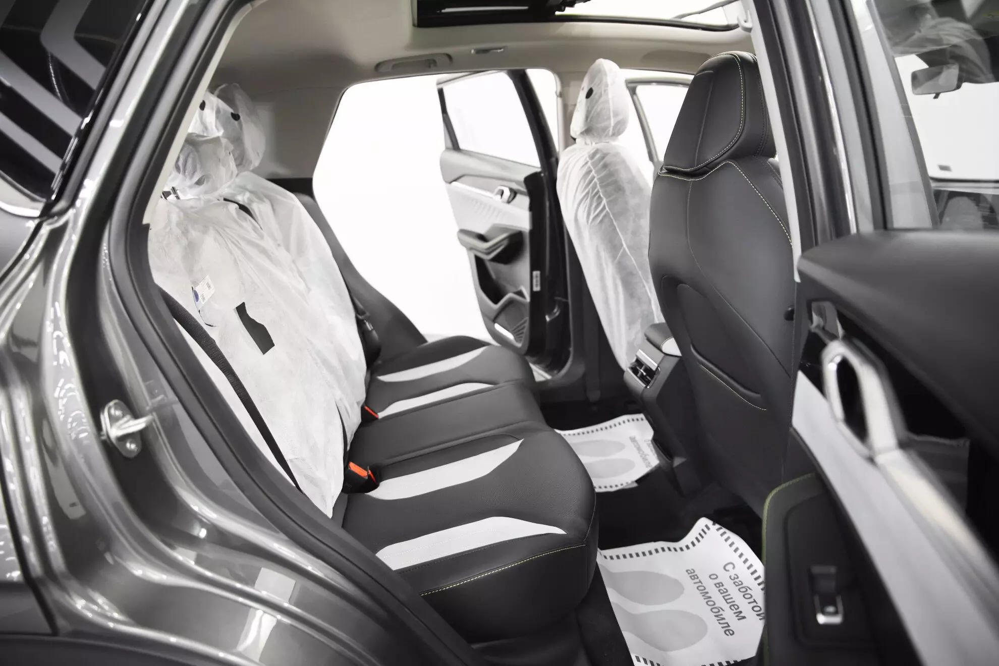 Автосалон: Geely Coolray New