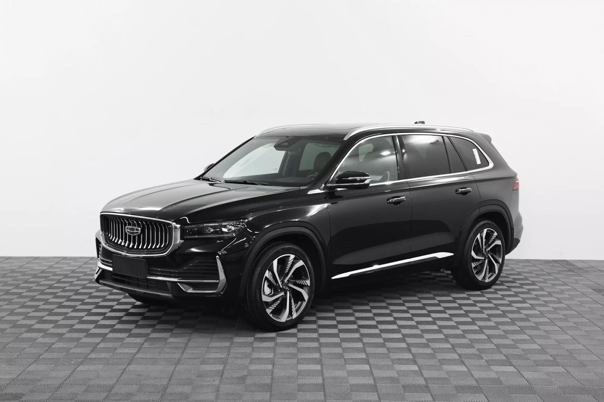 Автосалон: Geely Monjaro