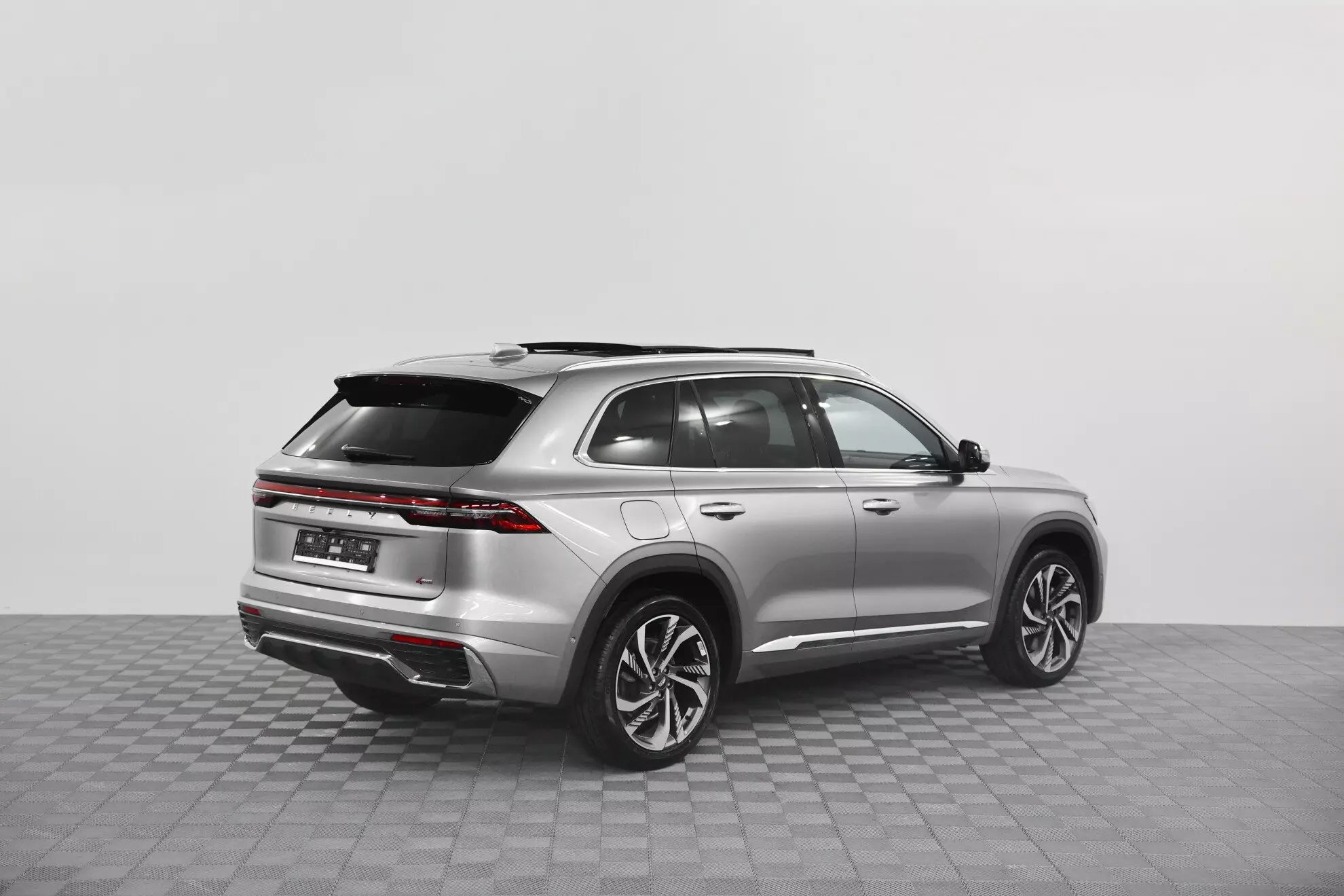 Автосалон: Geely Monjaro