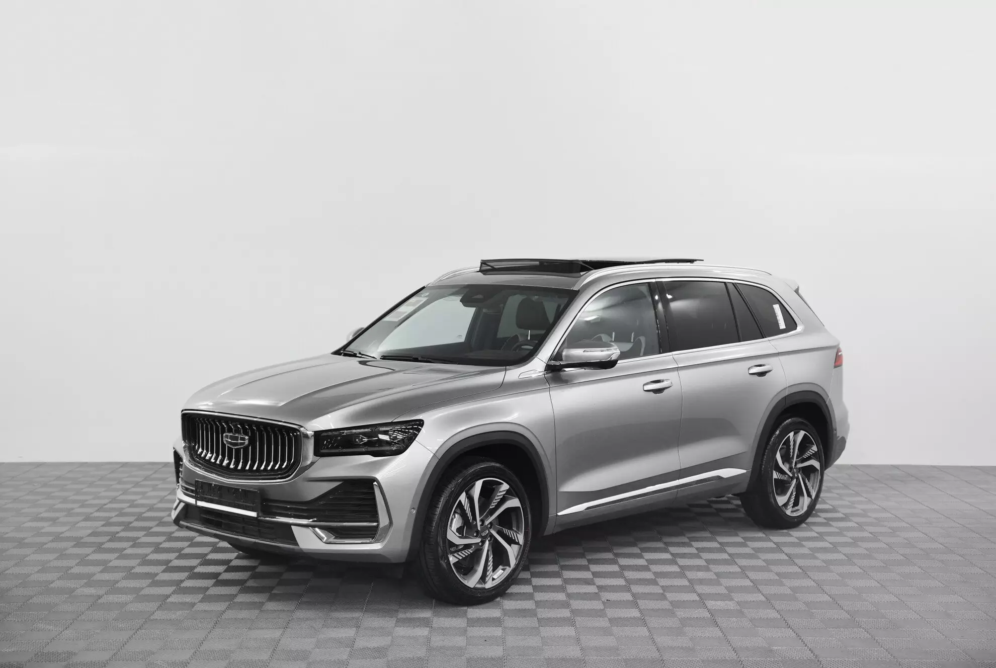 Автосалон: Geely Monjaro