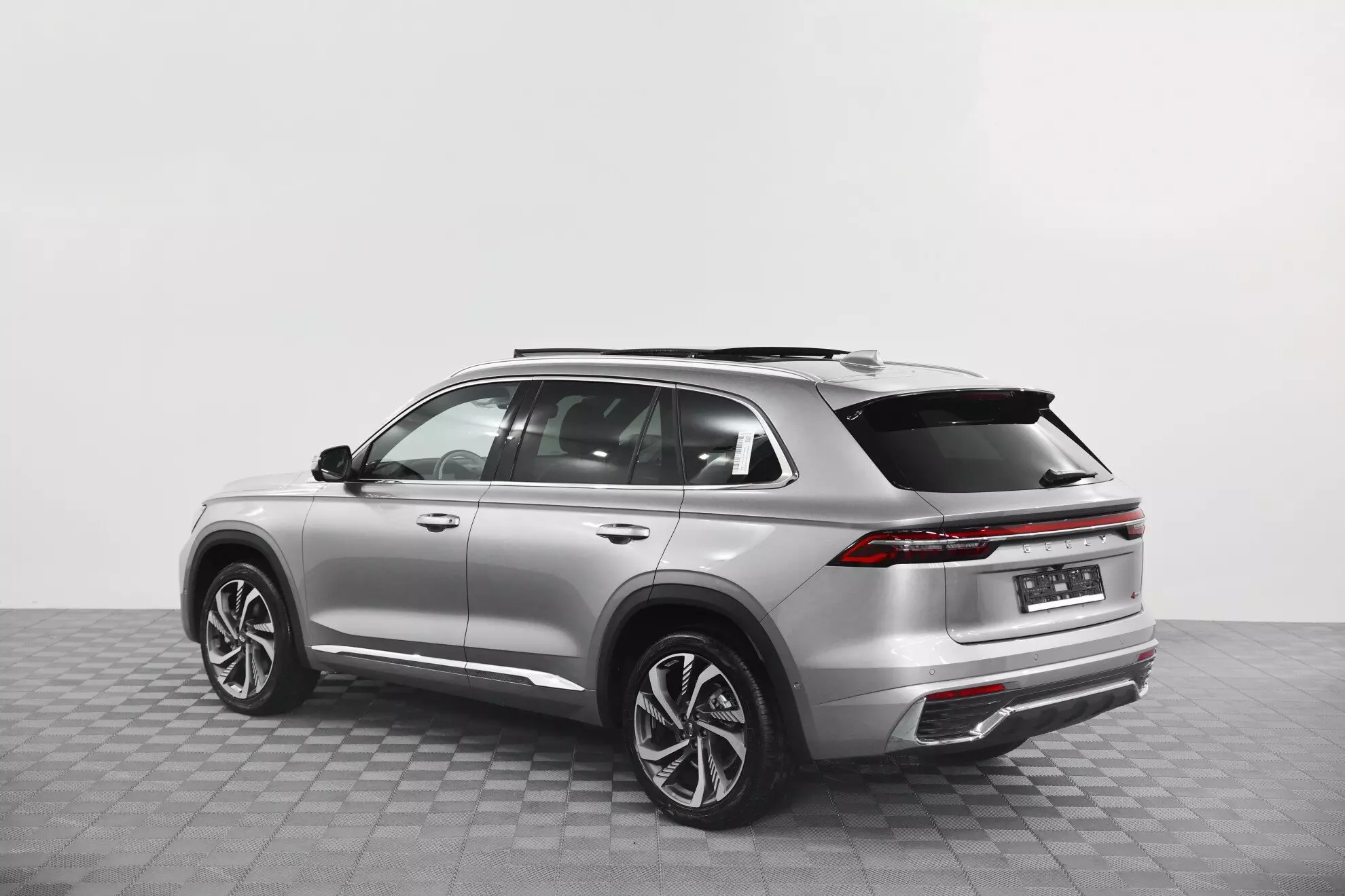 Автосалон: Geely Monjaro