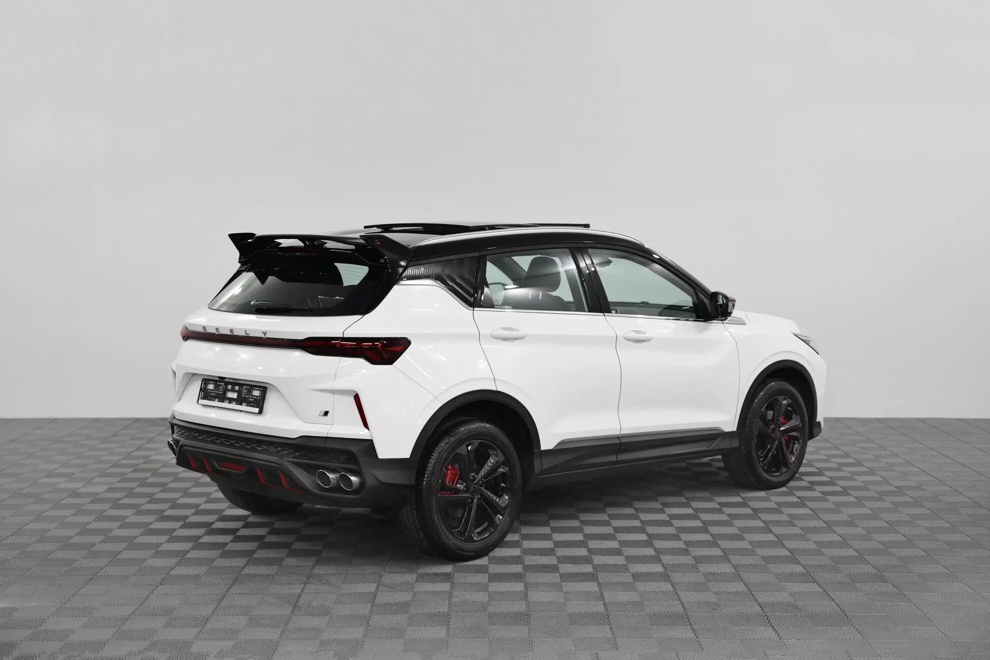 Автосалон: Geely Coolray New