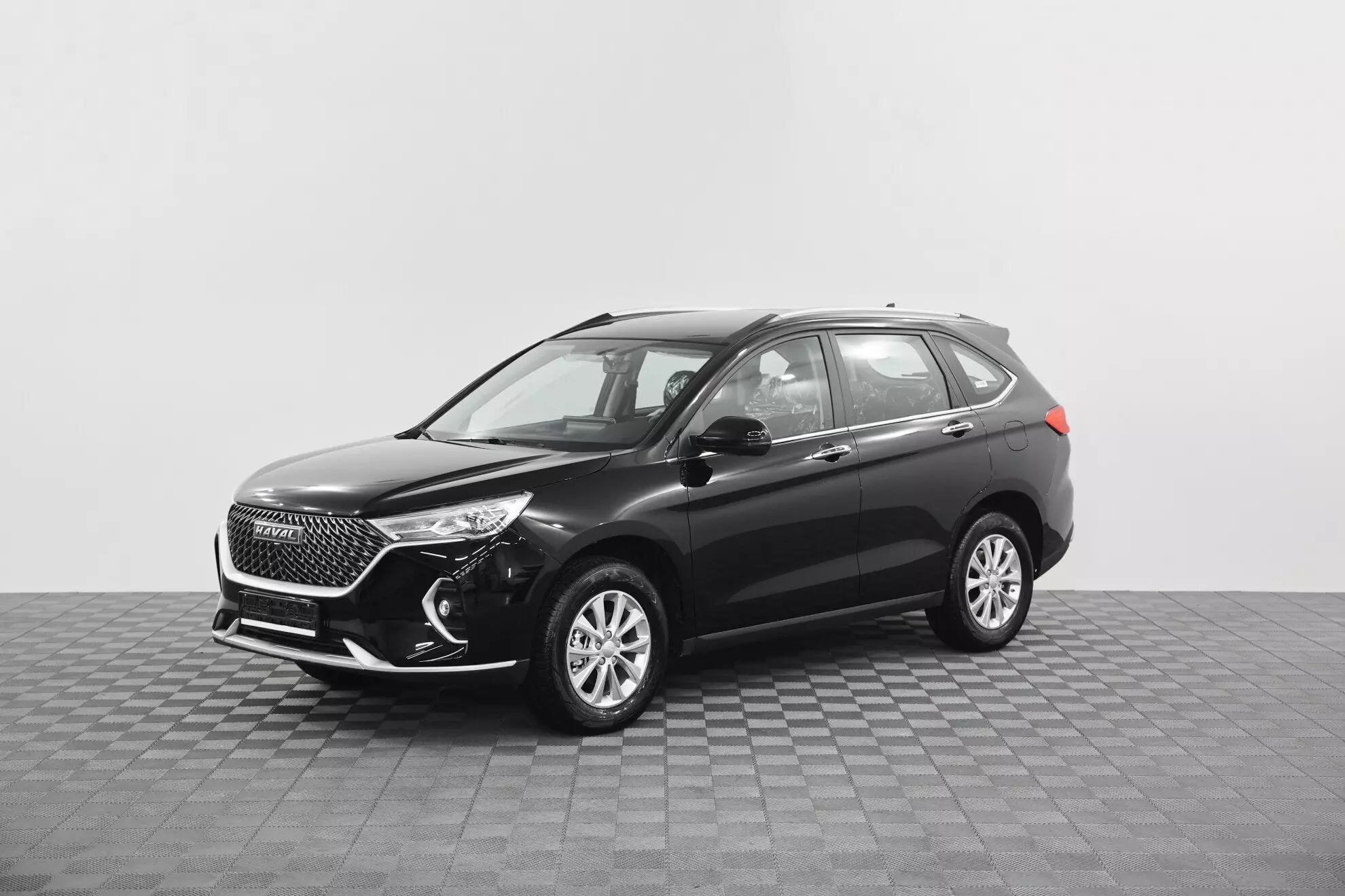 Автосалон: Haval M6