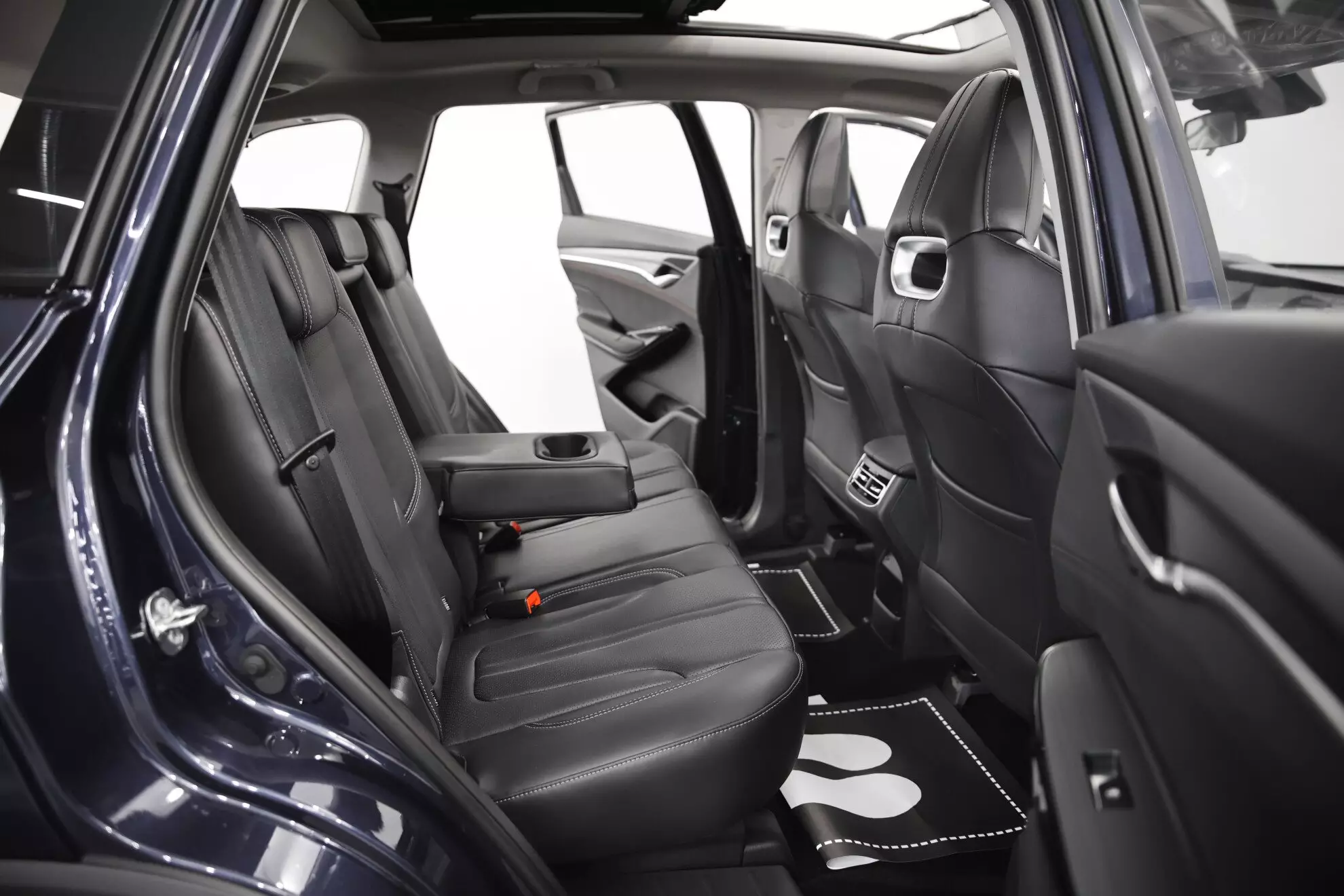 Автосалон: Changan CS75plus