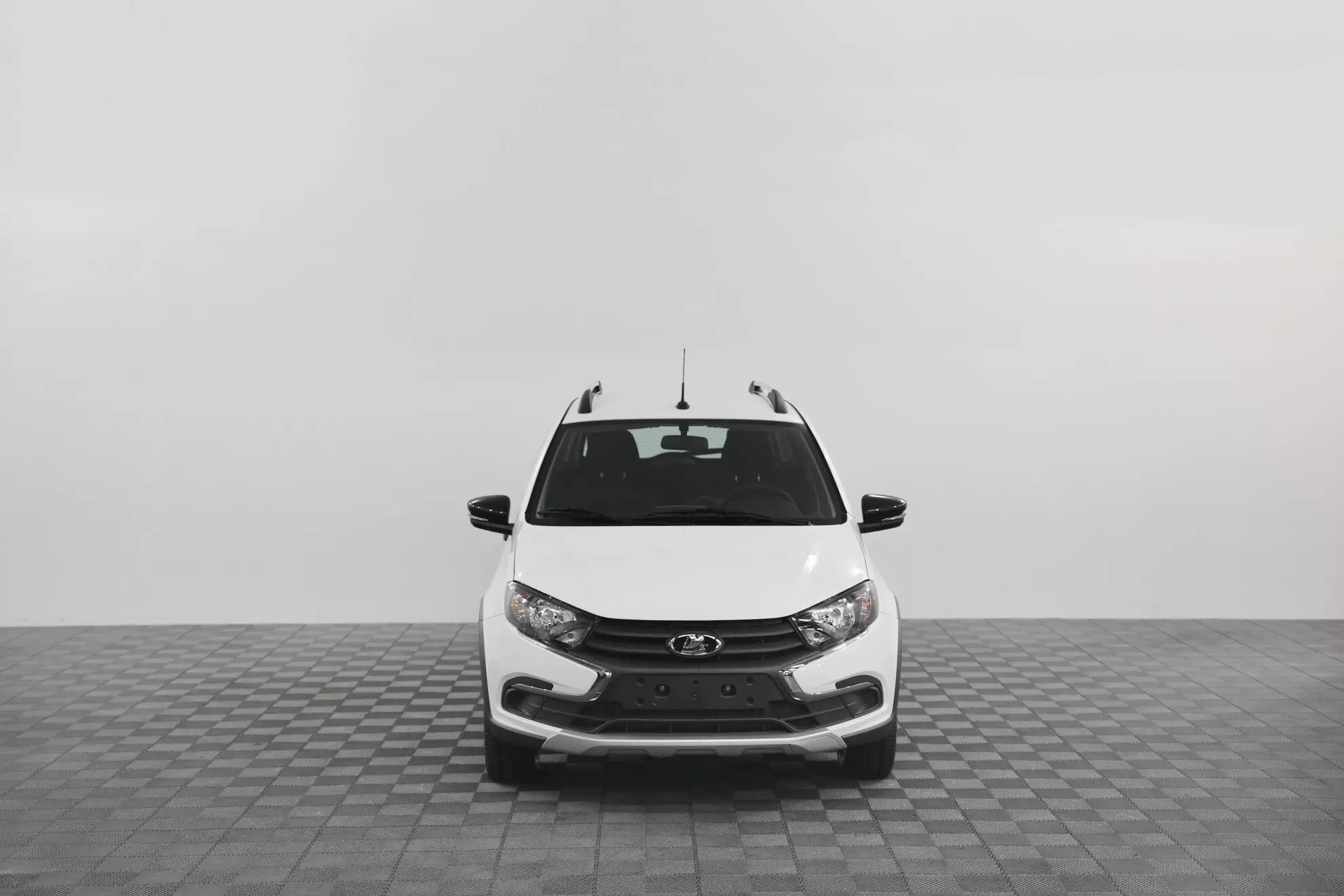 Автосалон: Lada Granta Cross