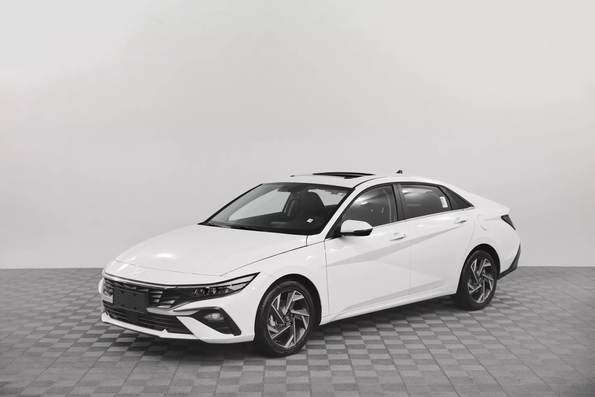 Автосалон: Hyundai Elantra New