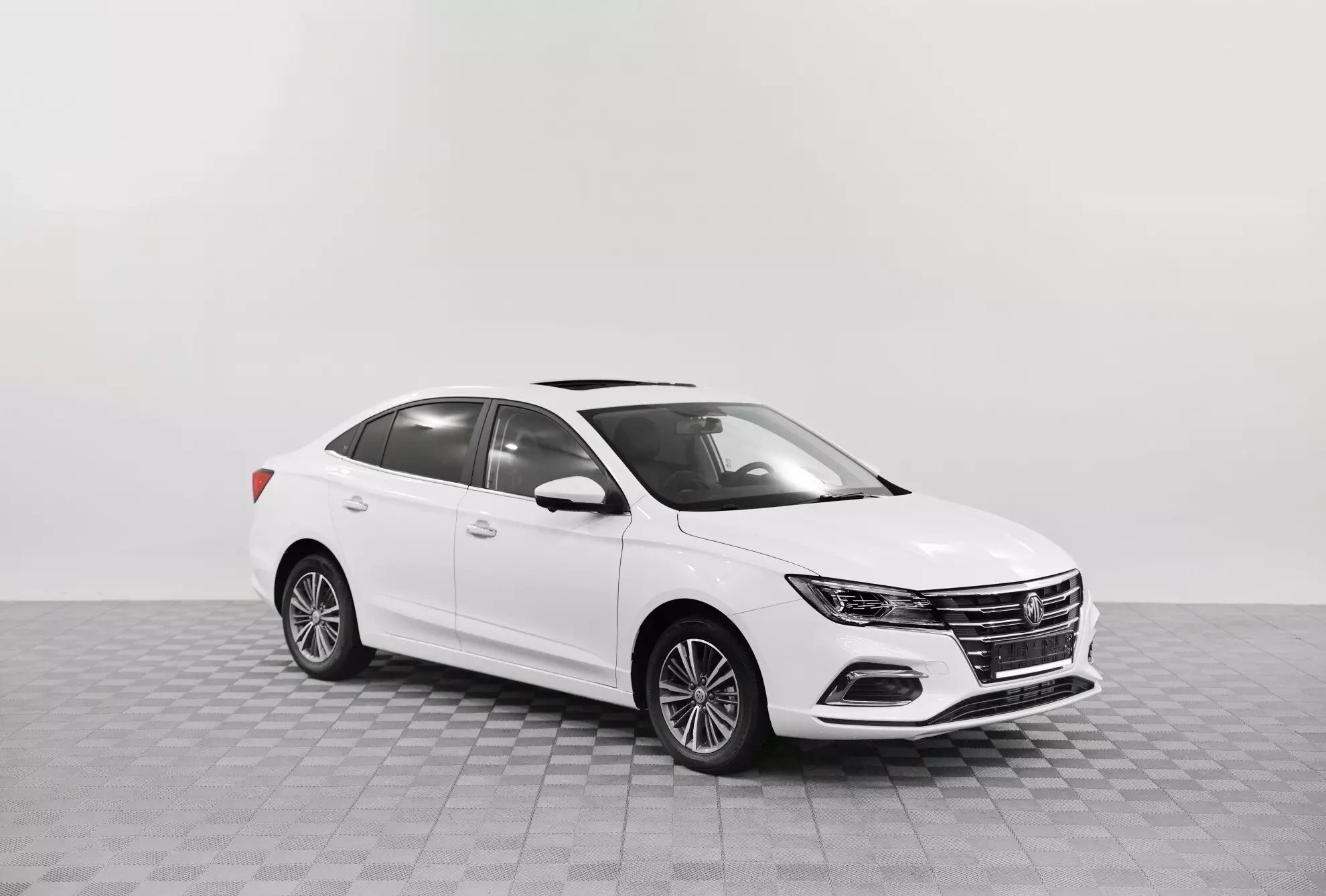 Автосалон: Mg 5