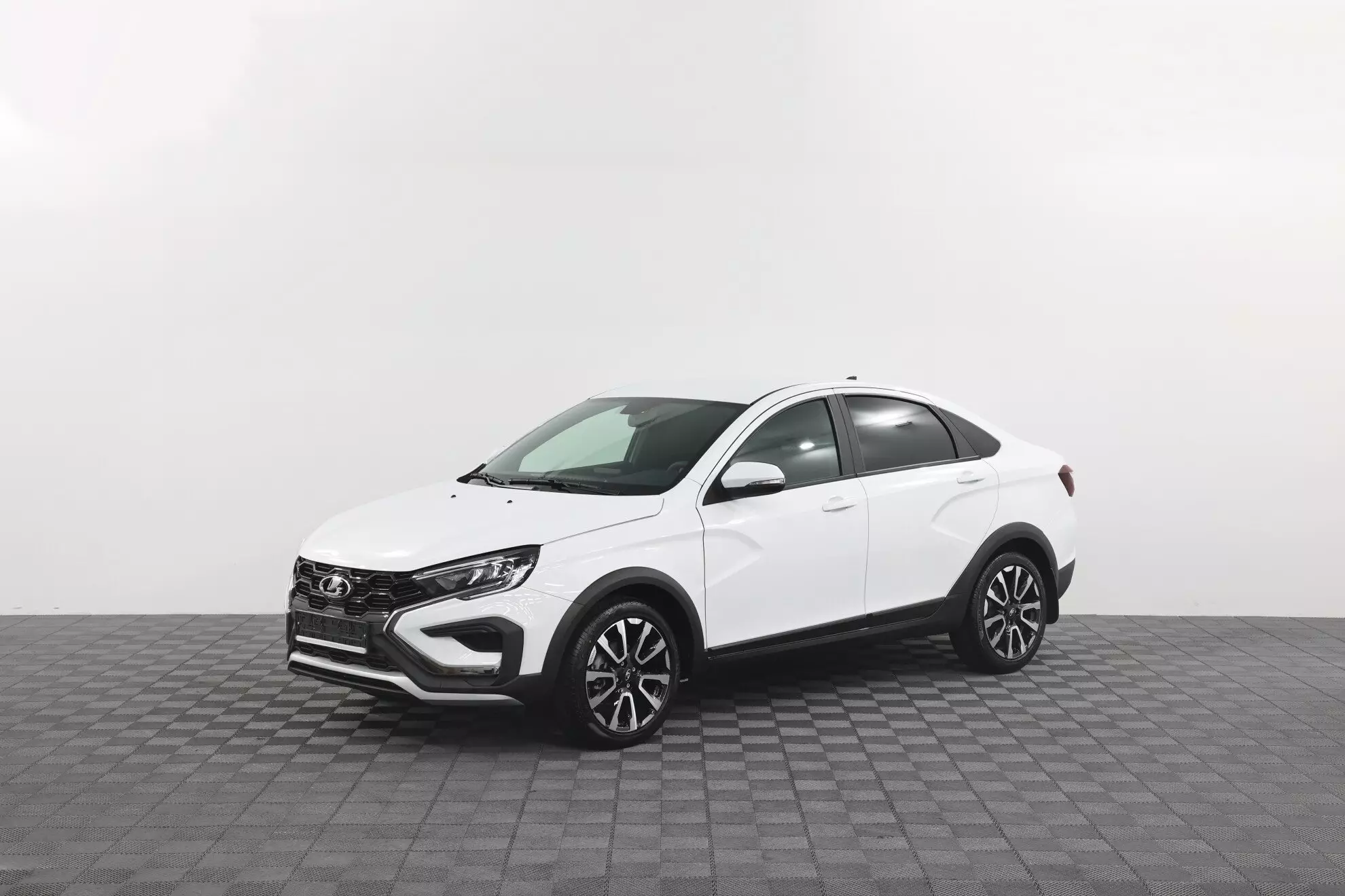Автосалон: Lada Vesta Cross New
